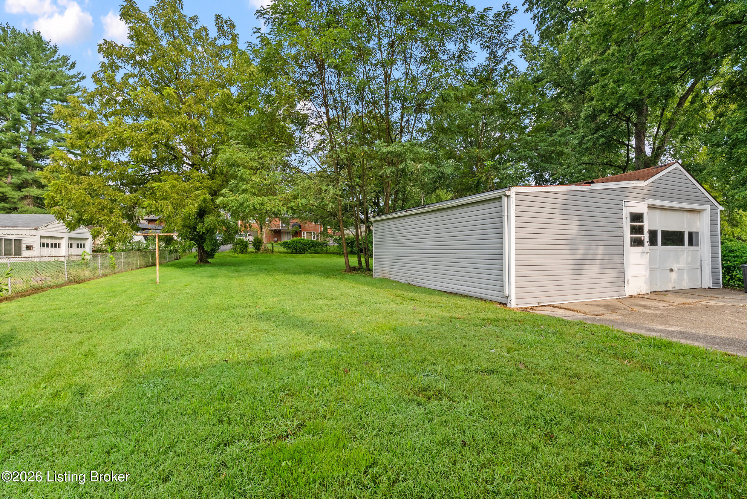7716 Dingle Dell Rd Property Photo 32