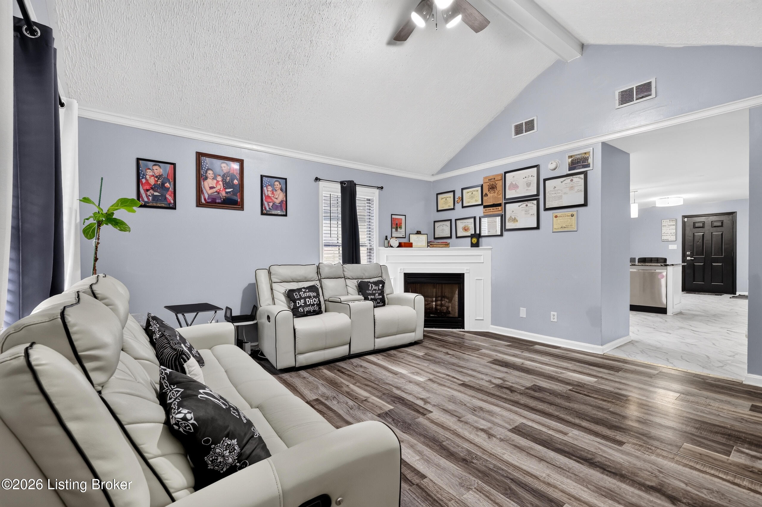 9814 Williamsborough Ln Property Photo 18