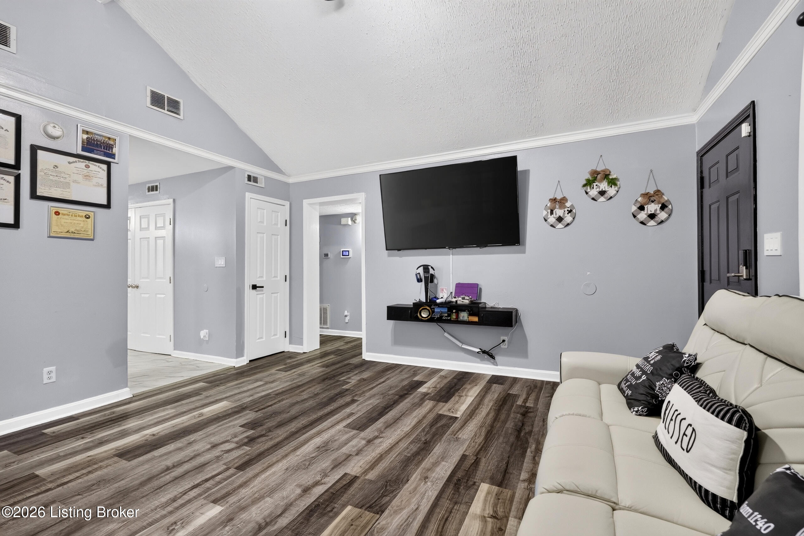 9814 Williamsborough Ln Property Photo 19