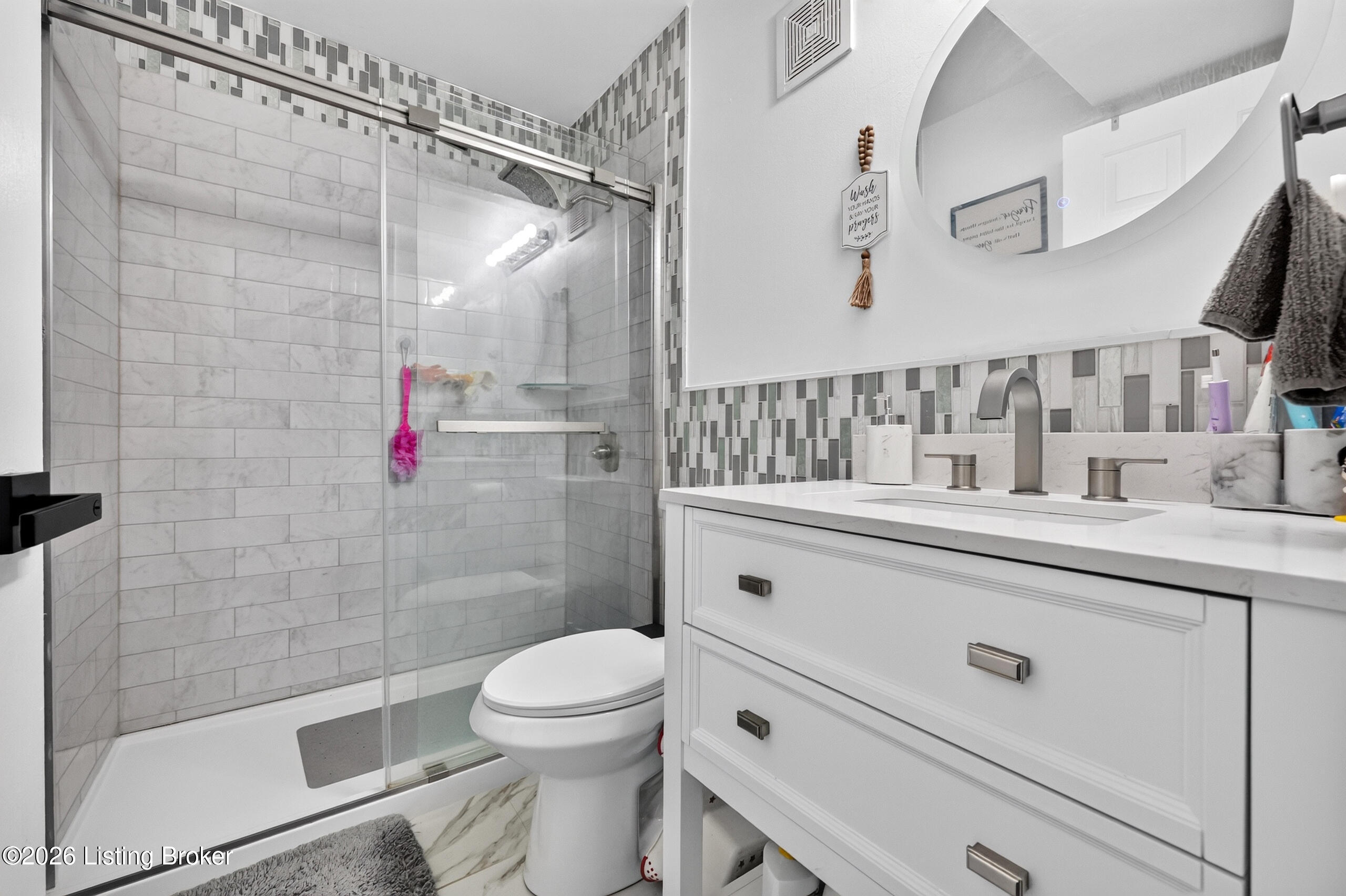 9814 Williamsborough Ln Property Photo 28