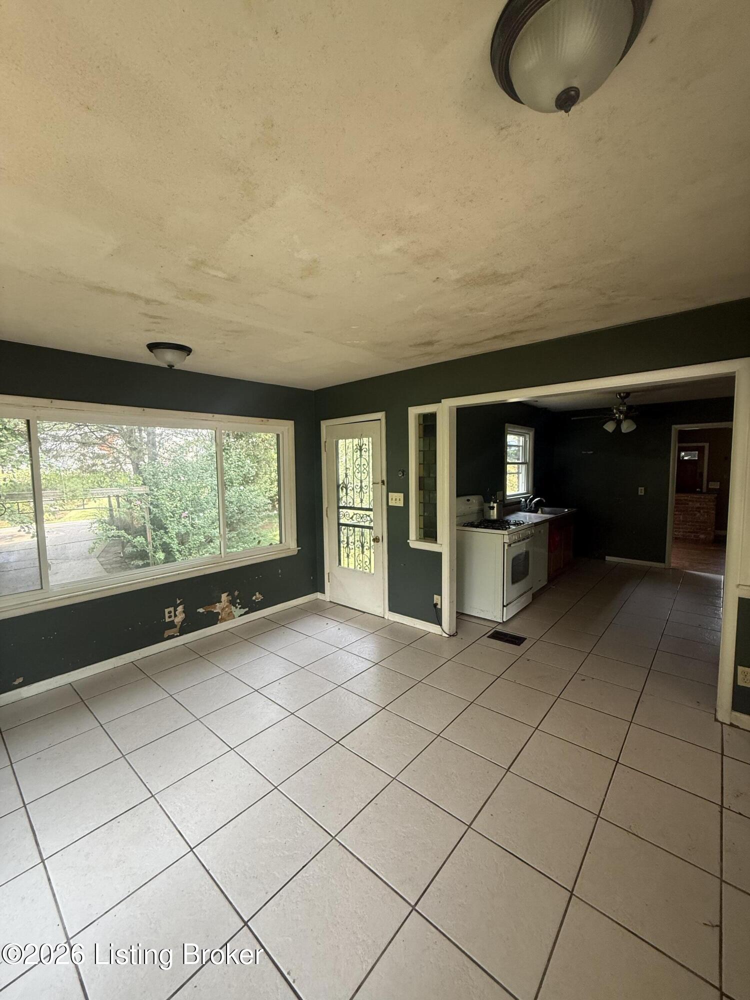 1918 Redleaf Dr Property Photo 20