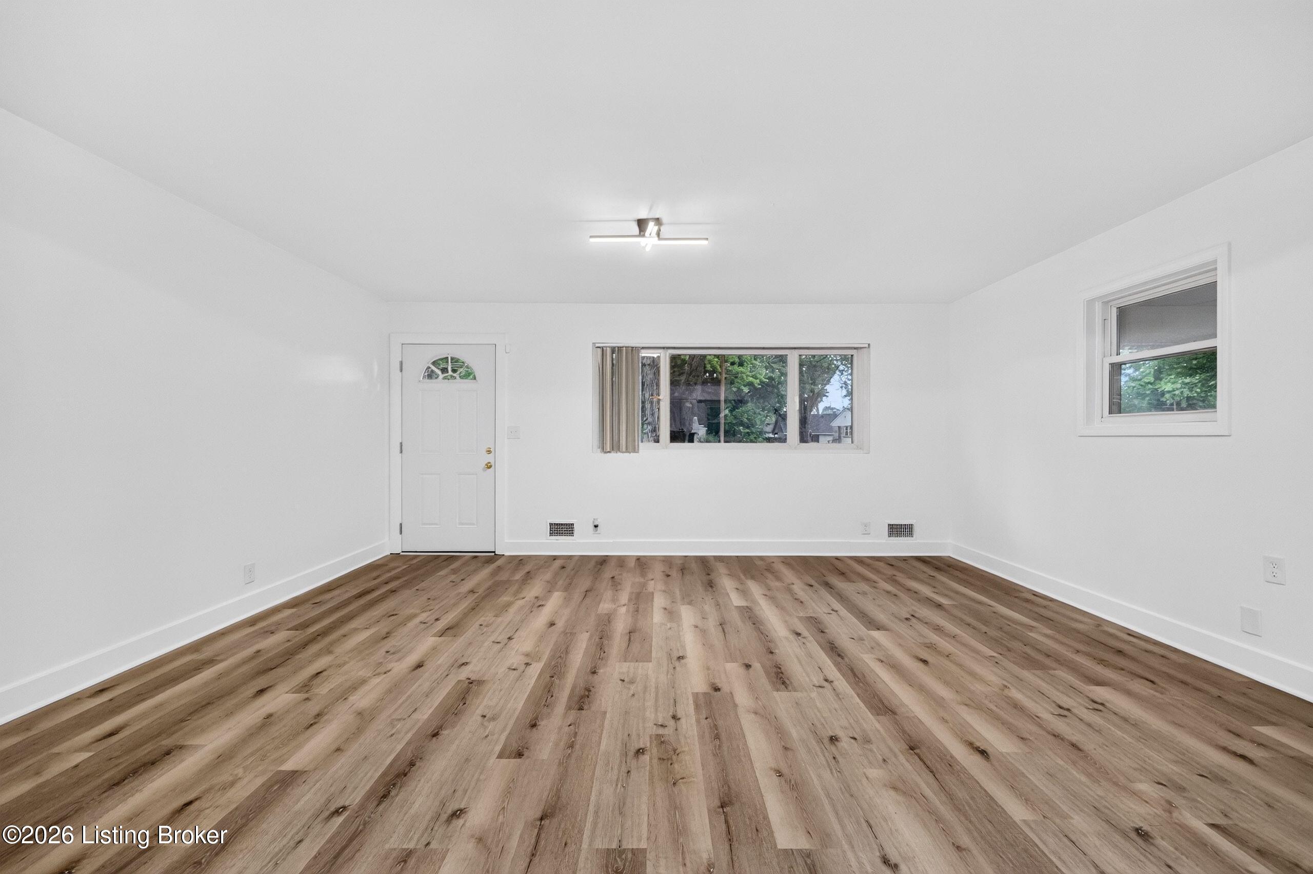 5105 Braidwood Dr Property Photo 2