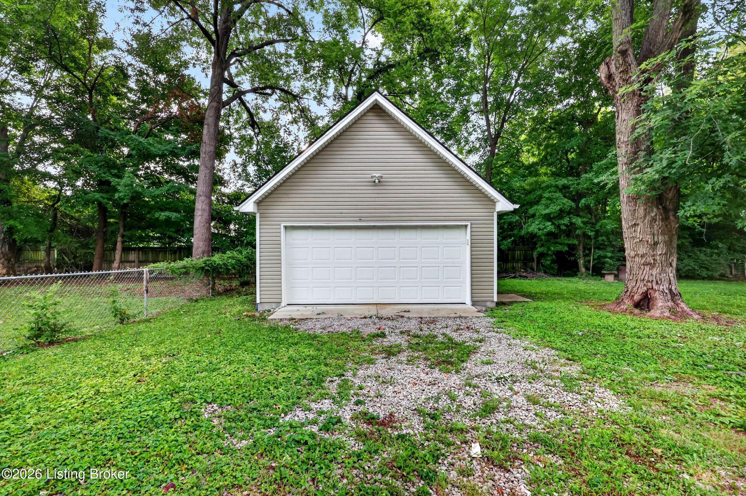 5105 Braidwood Dr Property Photo 24
