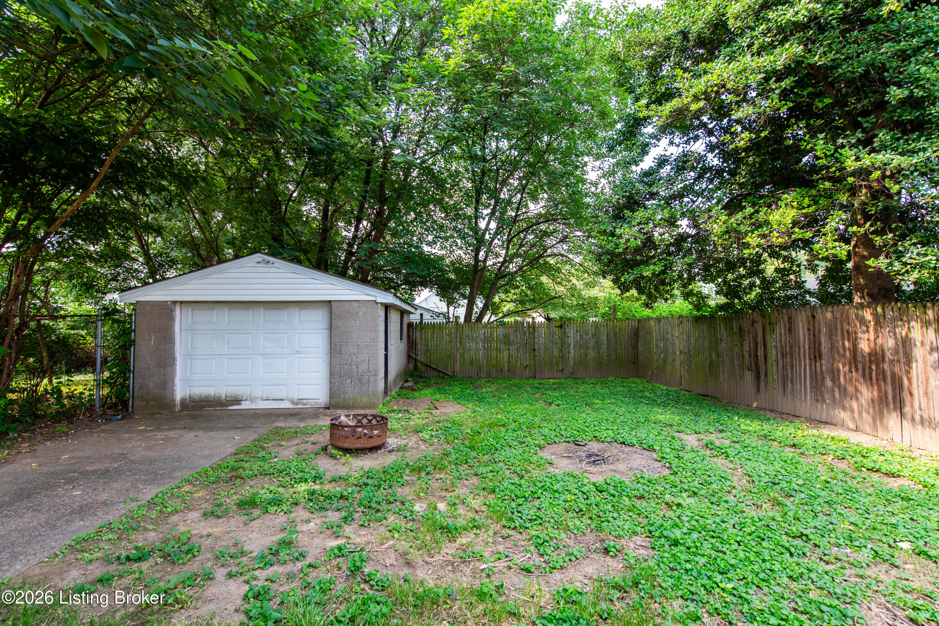 516 Colorado Ave Property Photo 26