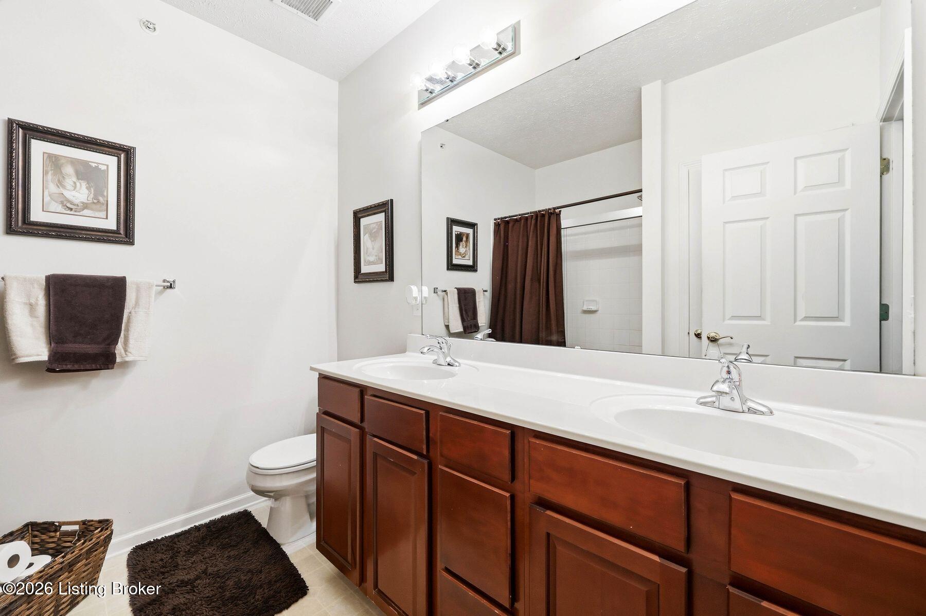 2706 Bradford Commons Dr 202 Property Photo 19