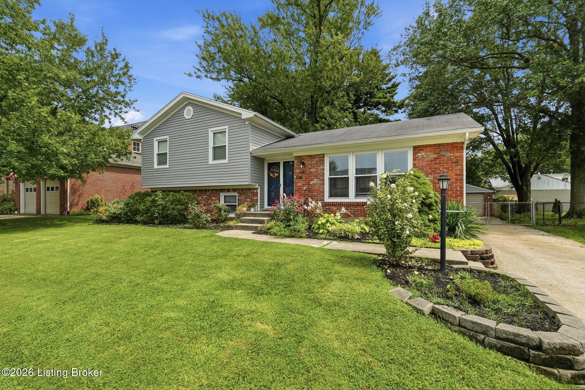 3102 Pomeroy Dr Property Photo 2