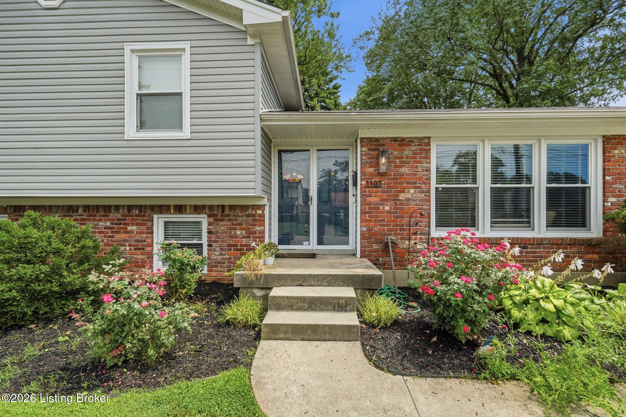 3102 Pomeroy Dr Property Photo 3