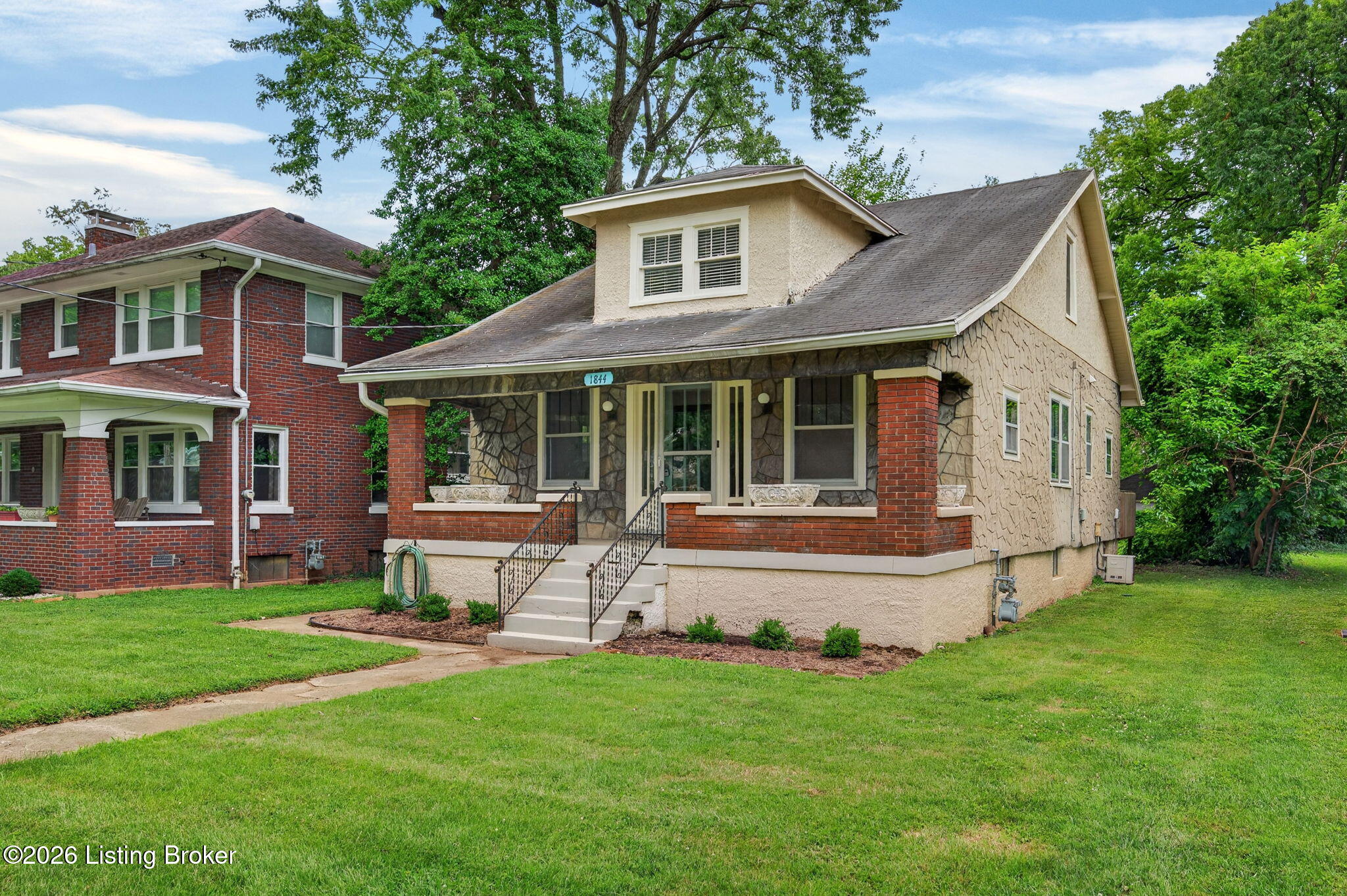 1844 Roanoke Ave Property Photo 1