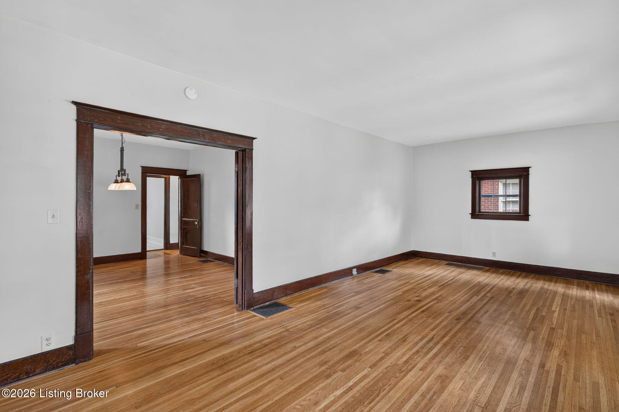 1844 Roanoke Ave Property Photo 8
