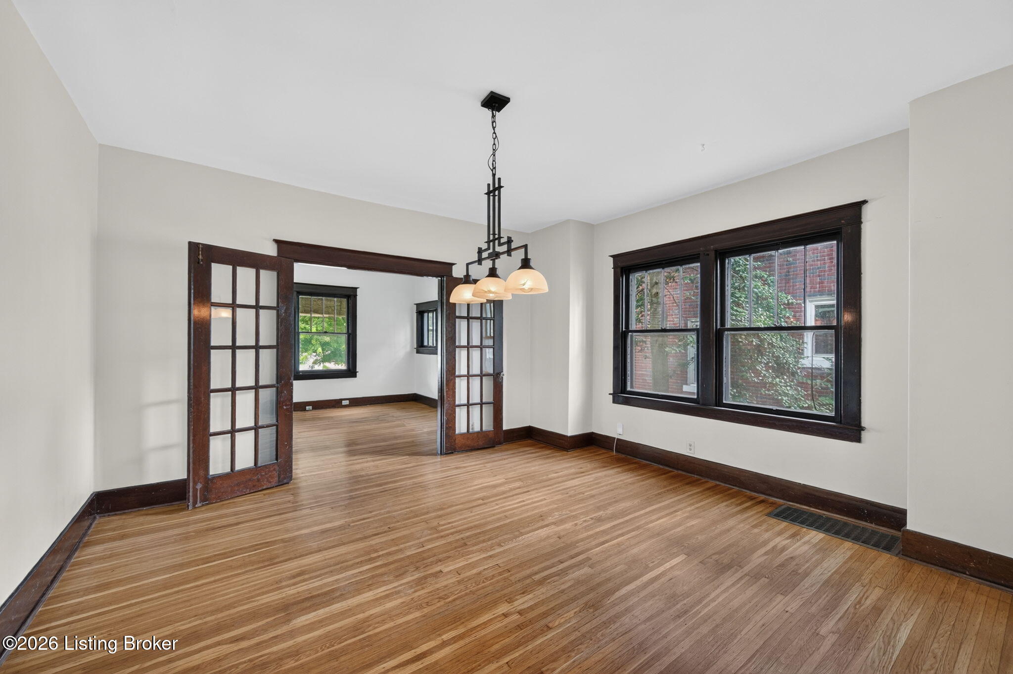 1844 Roanoke Ave Property Photo 10