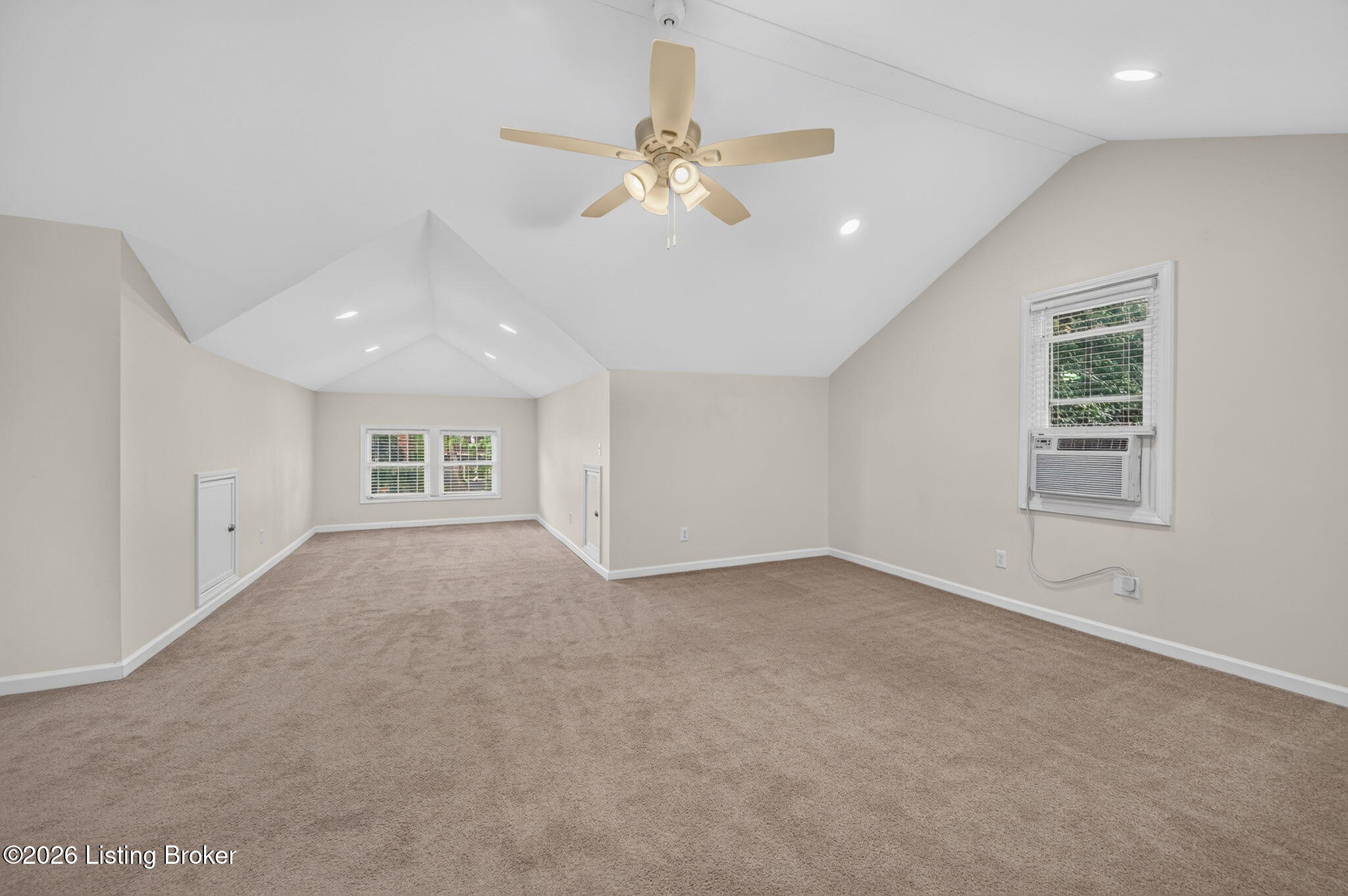 1844 Roanoke Ave Property Photo 26