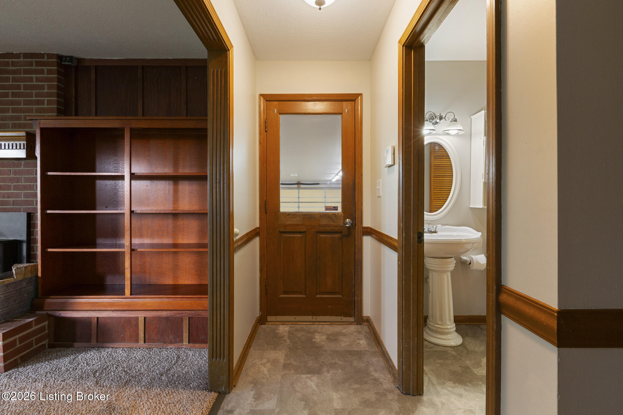 3716 Valley Creek Dr Property Photo 25