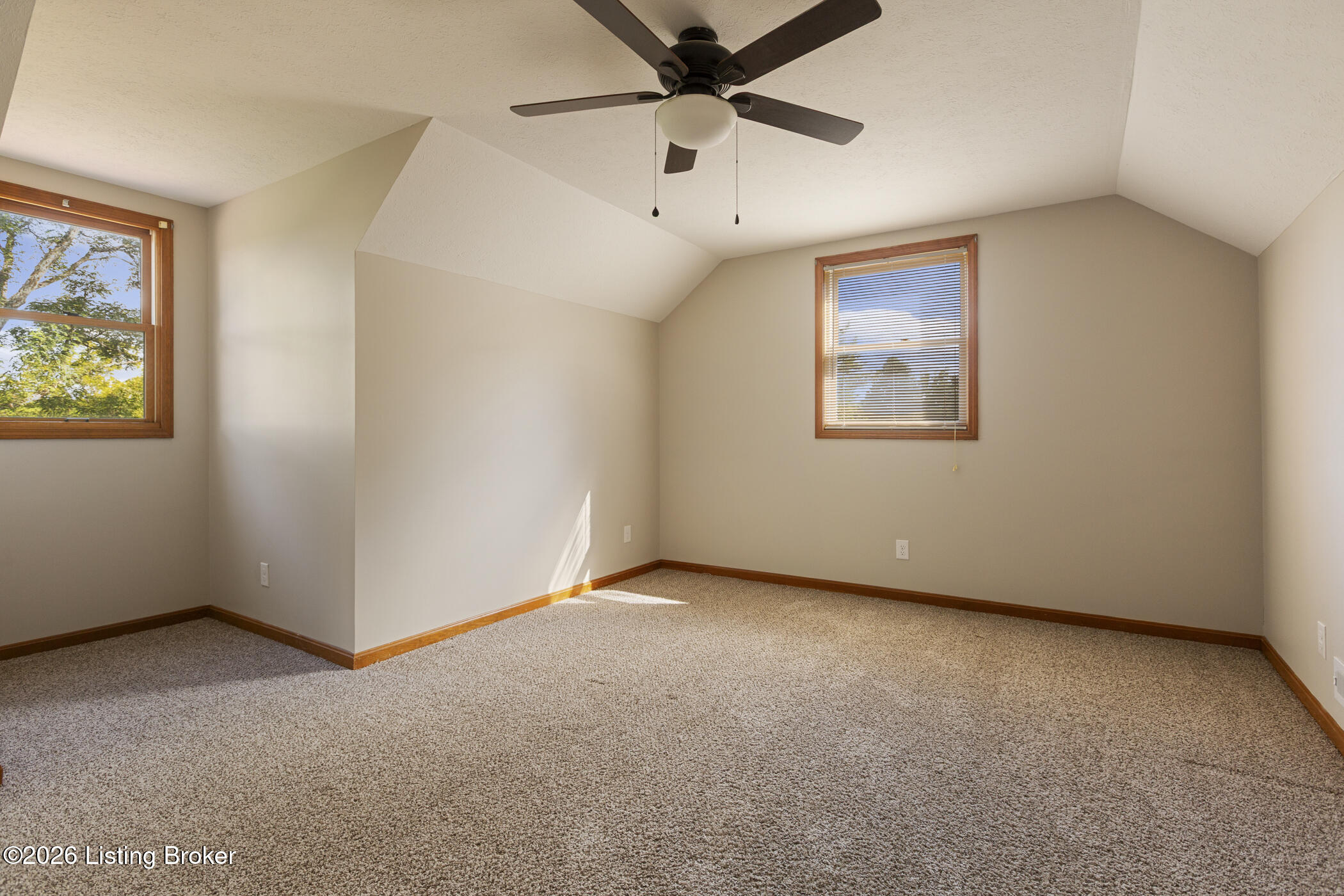 3716 Valley Creek Dr Property Photo 37