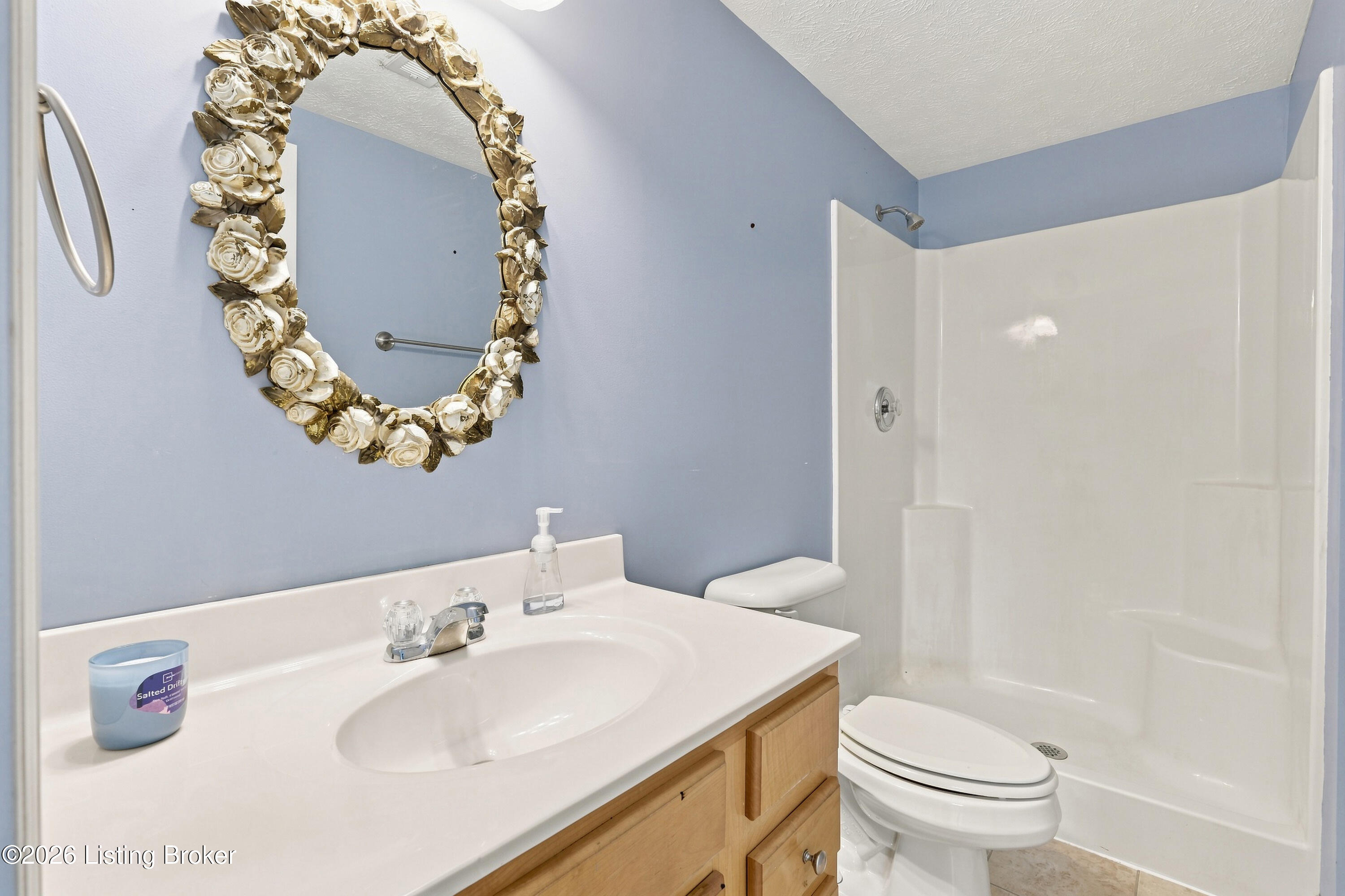396 Oakview Dr Property Photo 27