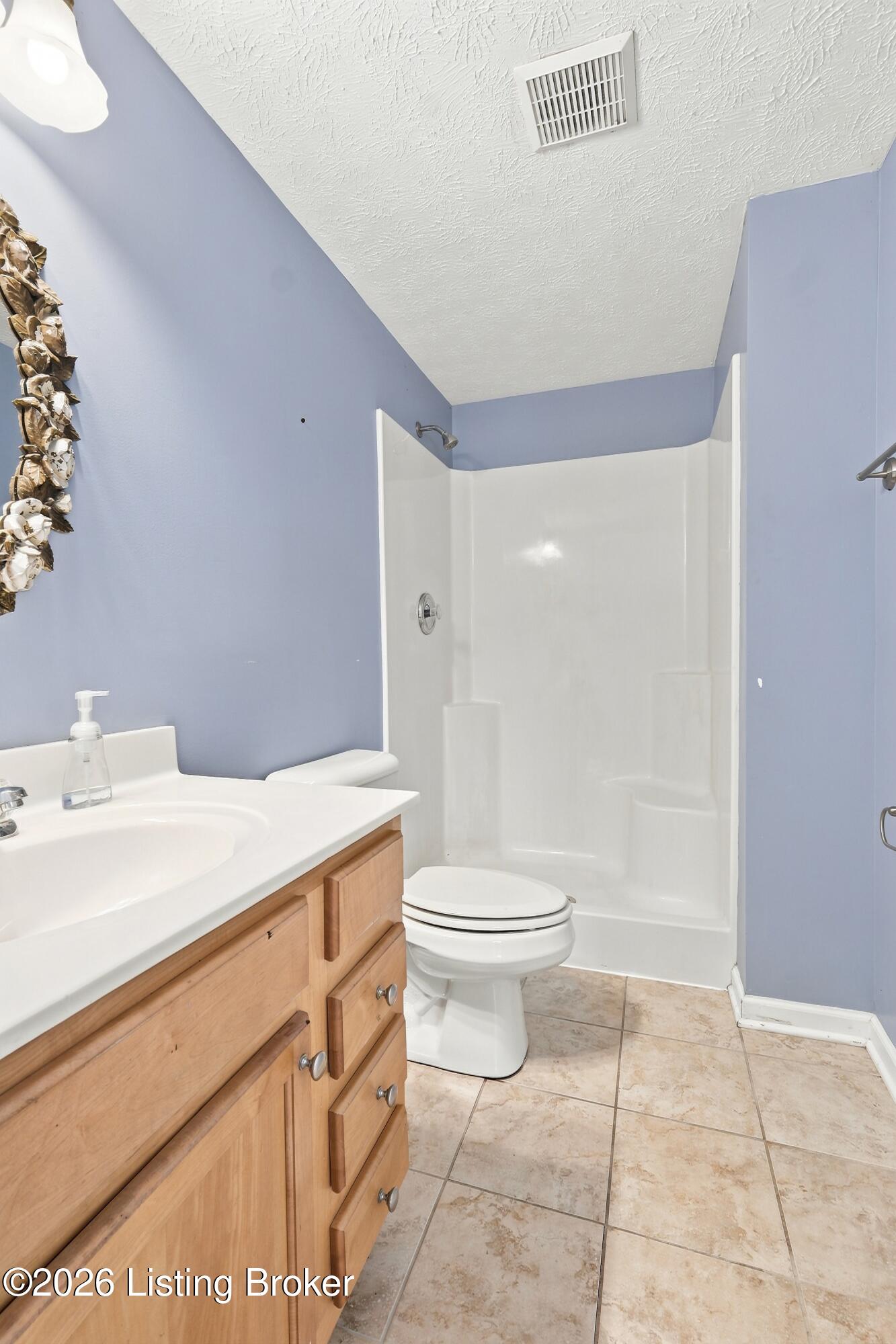 396 Oakview Dr Property Photo 28