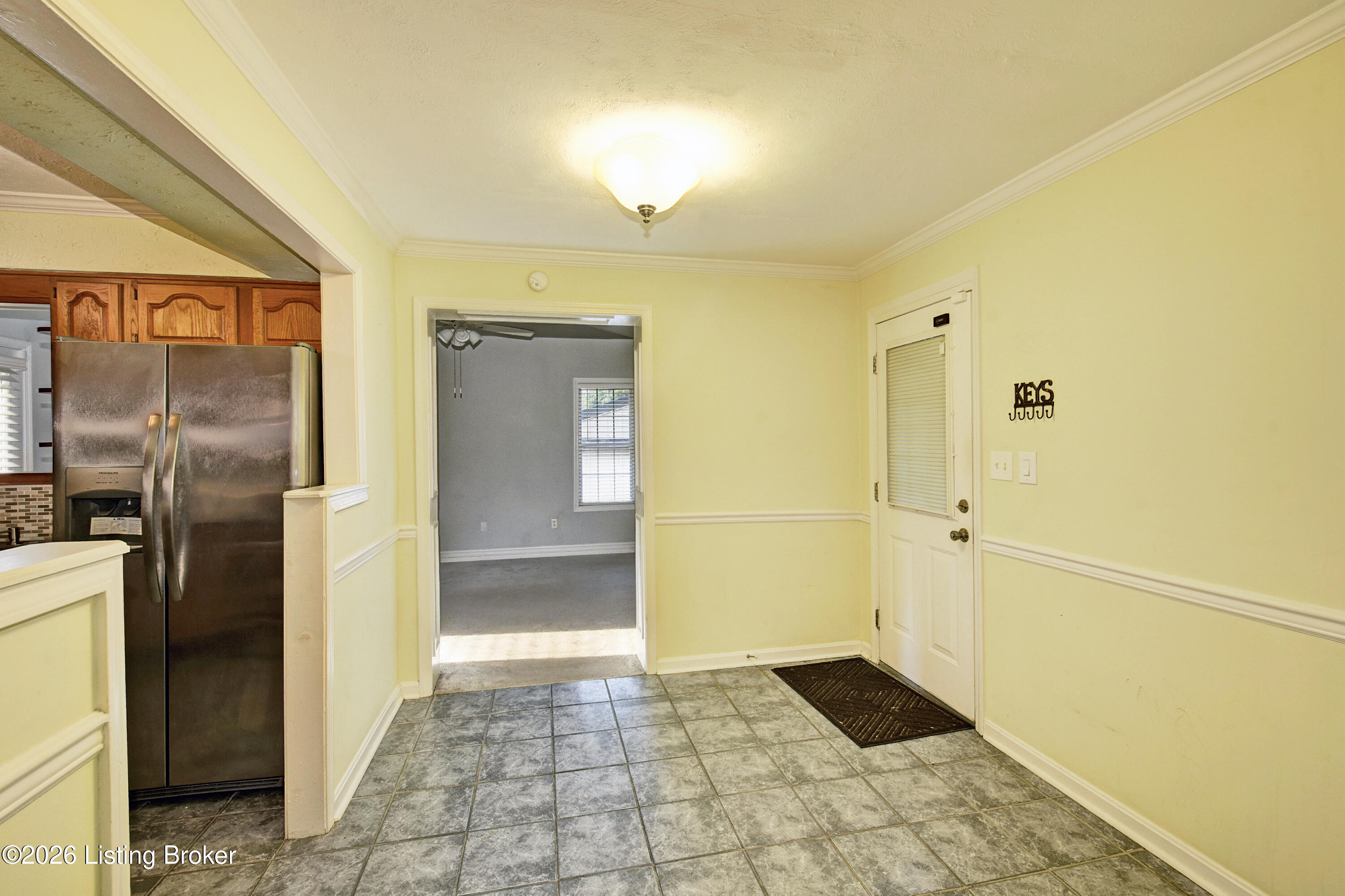 718 Glengarry Dr Property Photo 13