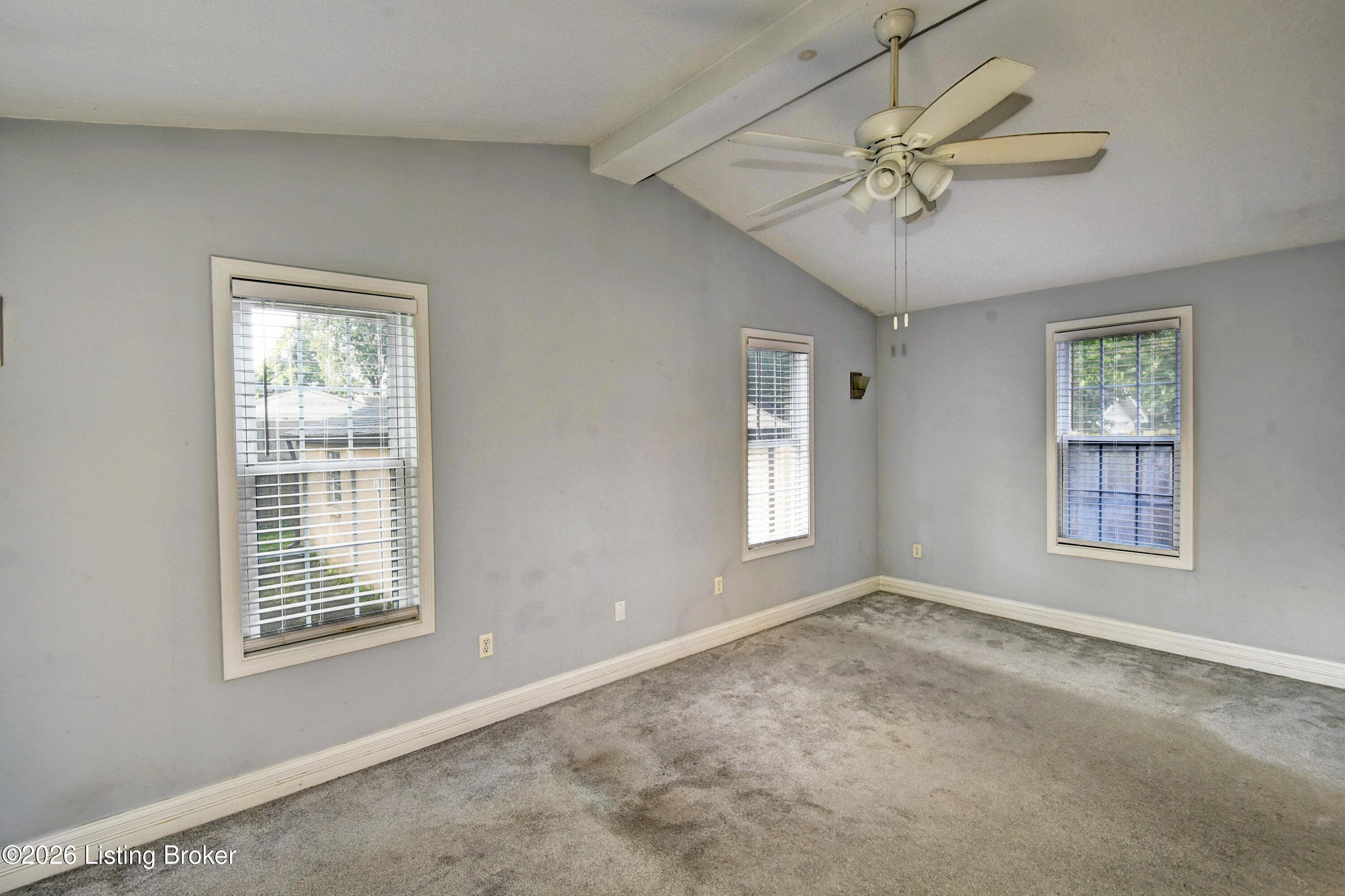 718 Glengarry Dr Property Photo 18