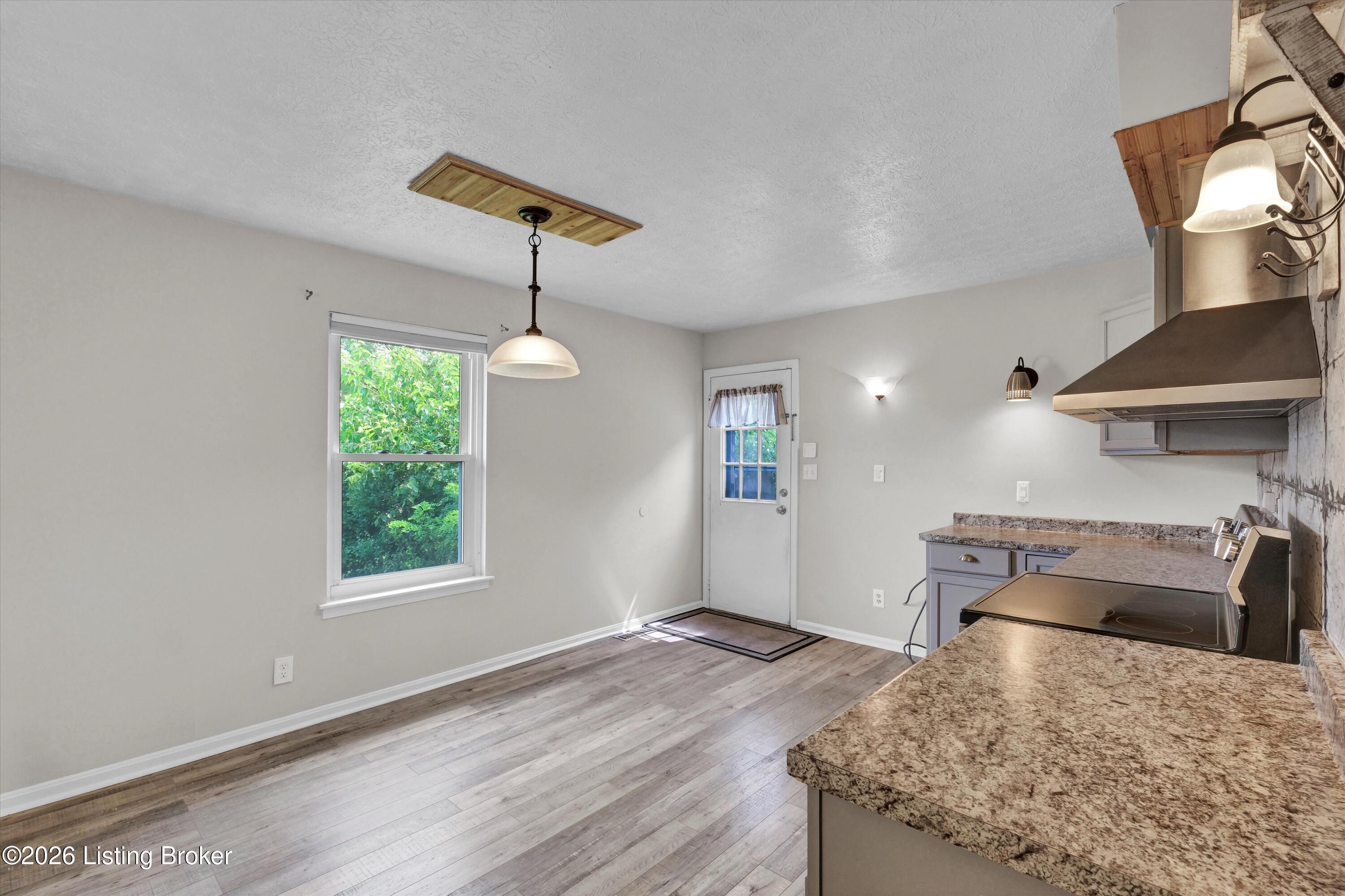 258 Fortney Ln Property Photo 8