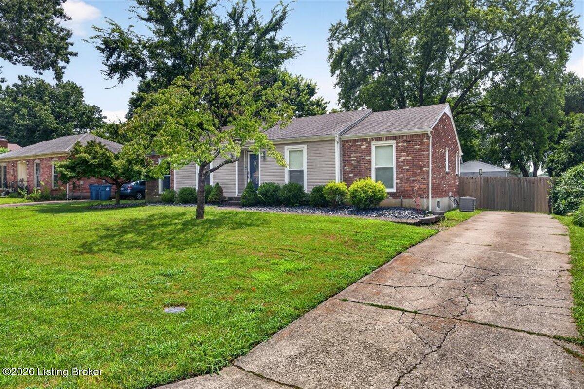 7502 Cove Dr Property Photo 2