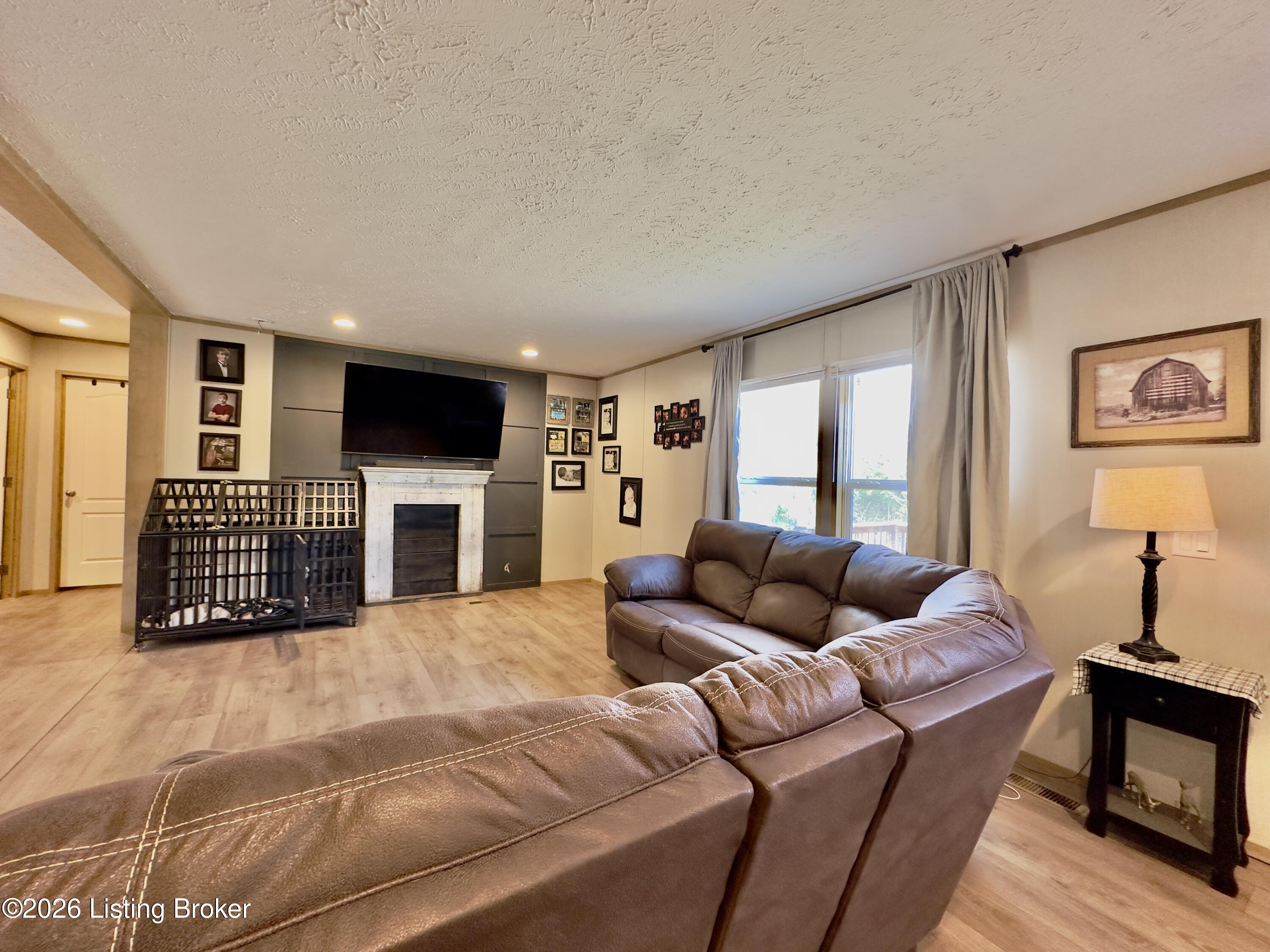 3253 Silver Mine Rd Property Photo 6