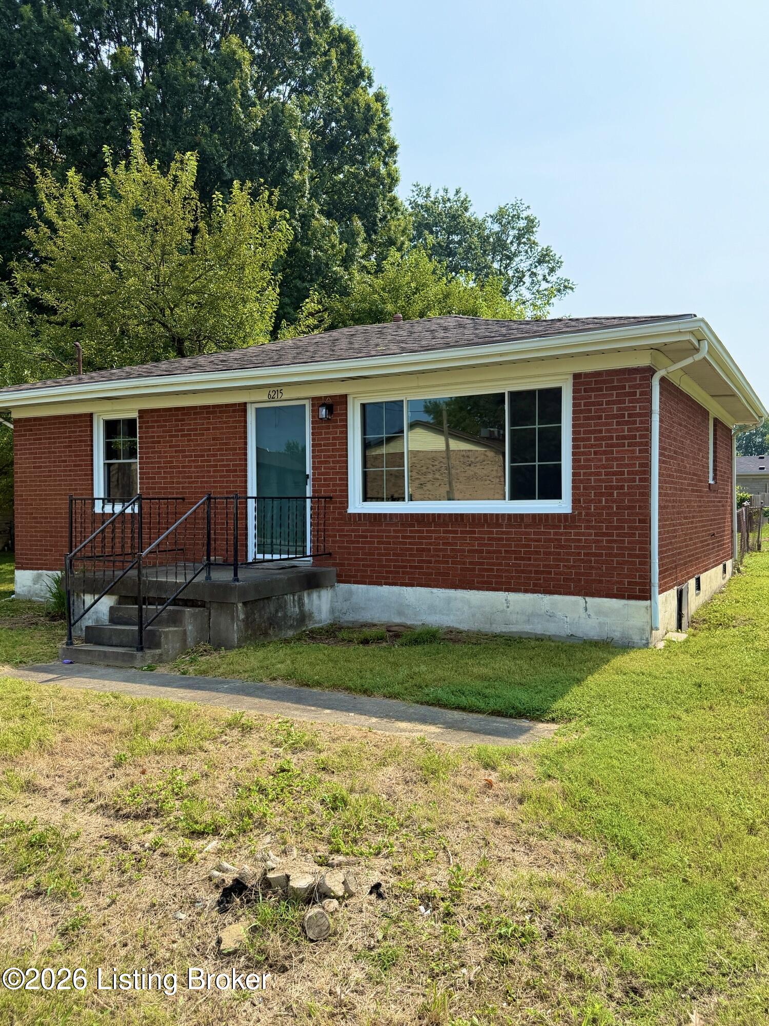 6215 Terry Rd Property Photo 1