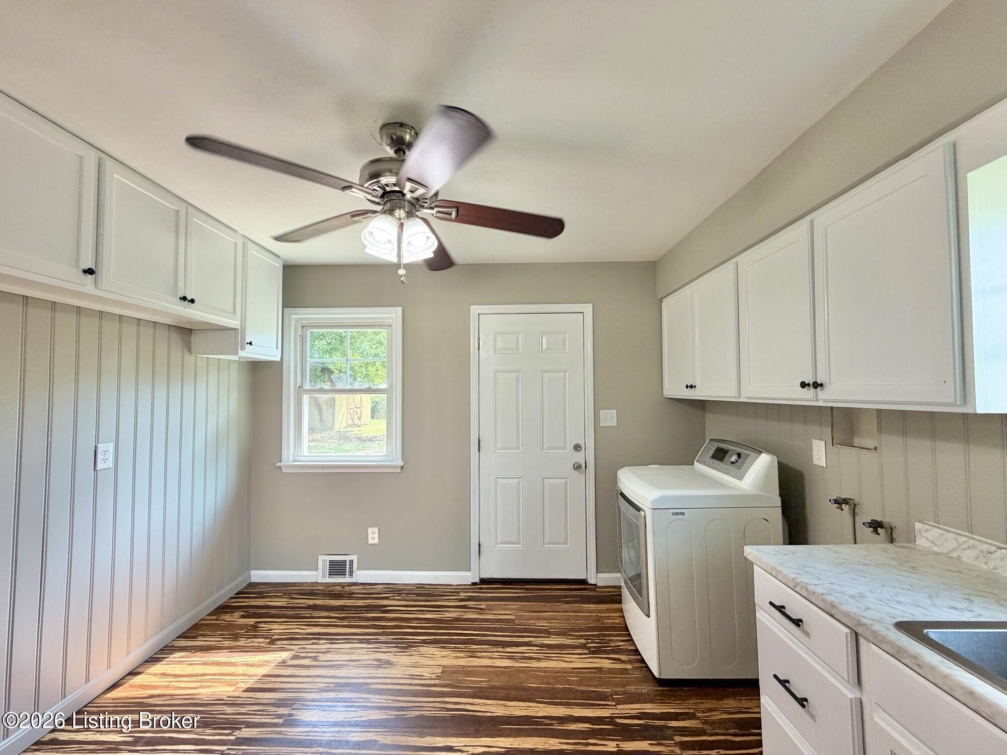 6215 Terry Rd Property Photo 3
