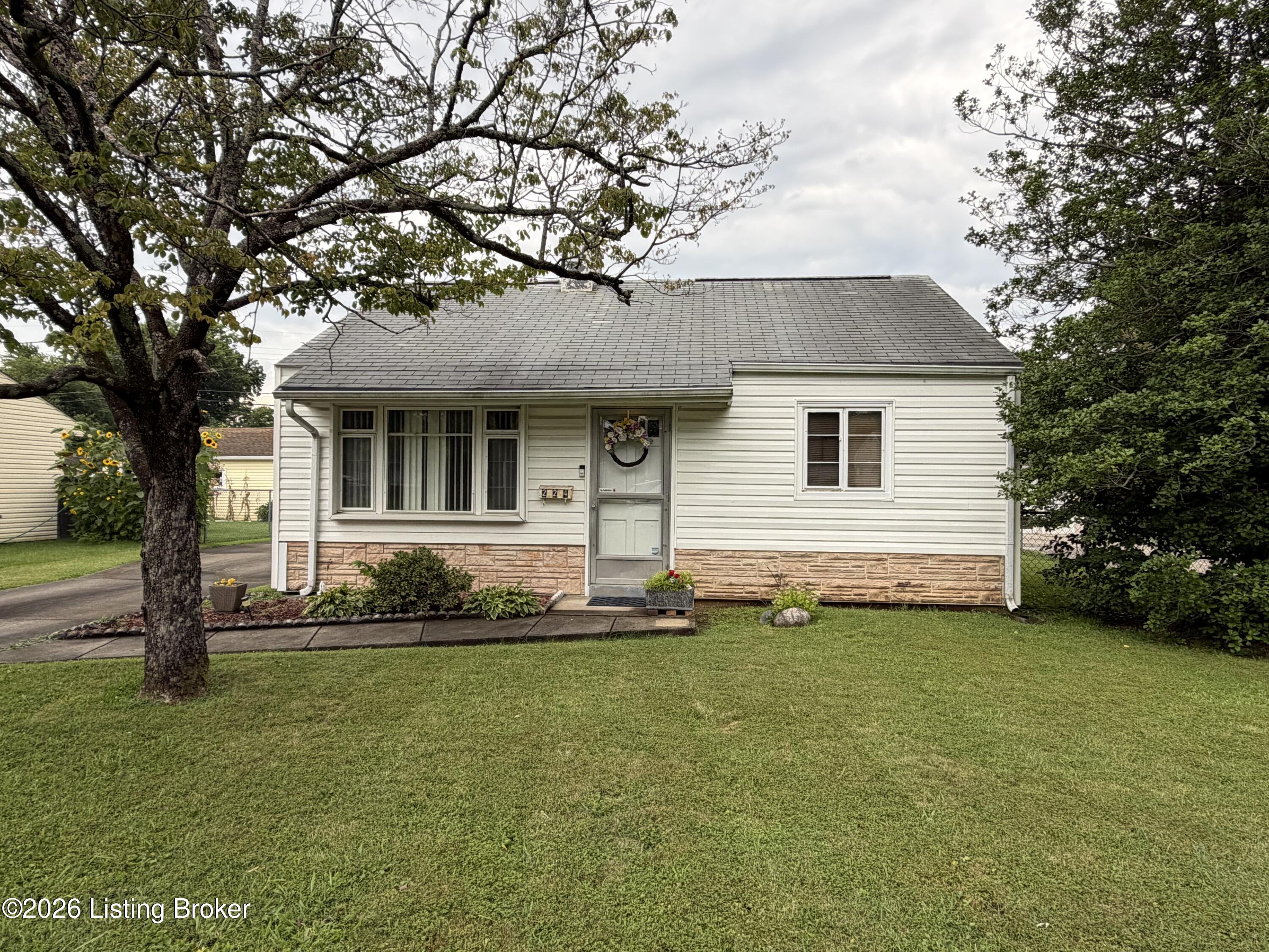 224 Derby Ave Property Photo 1