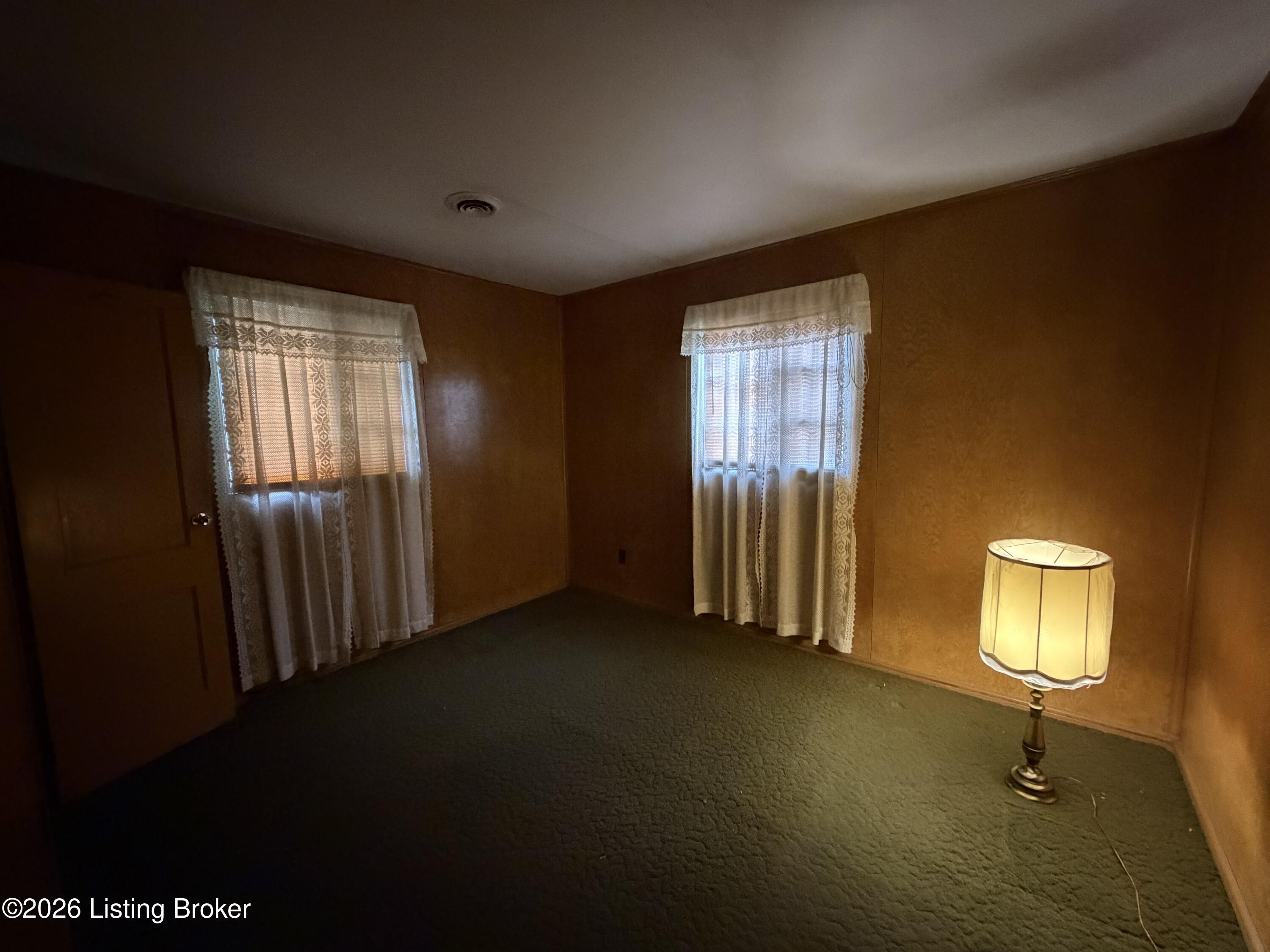 224 Derby Ave Property Photo 12