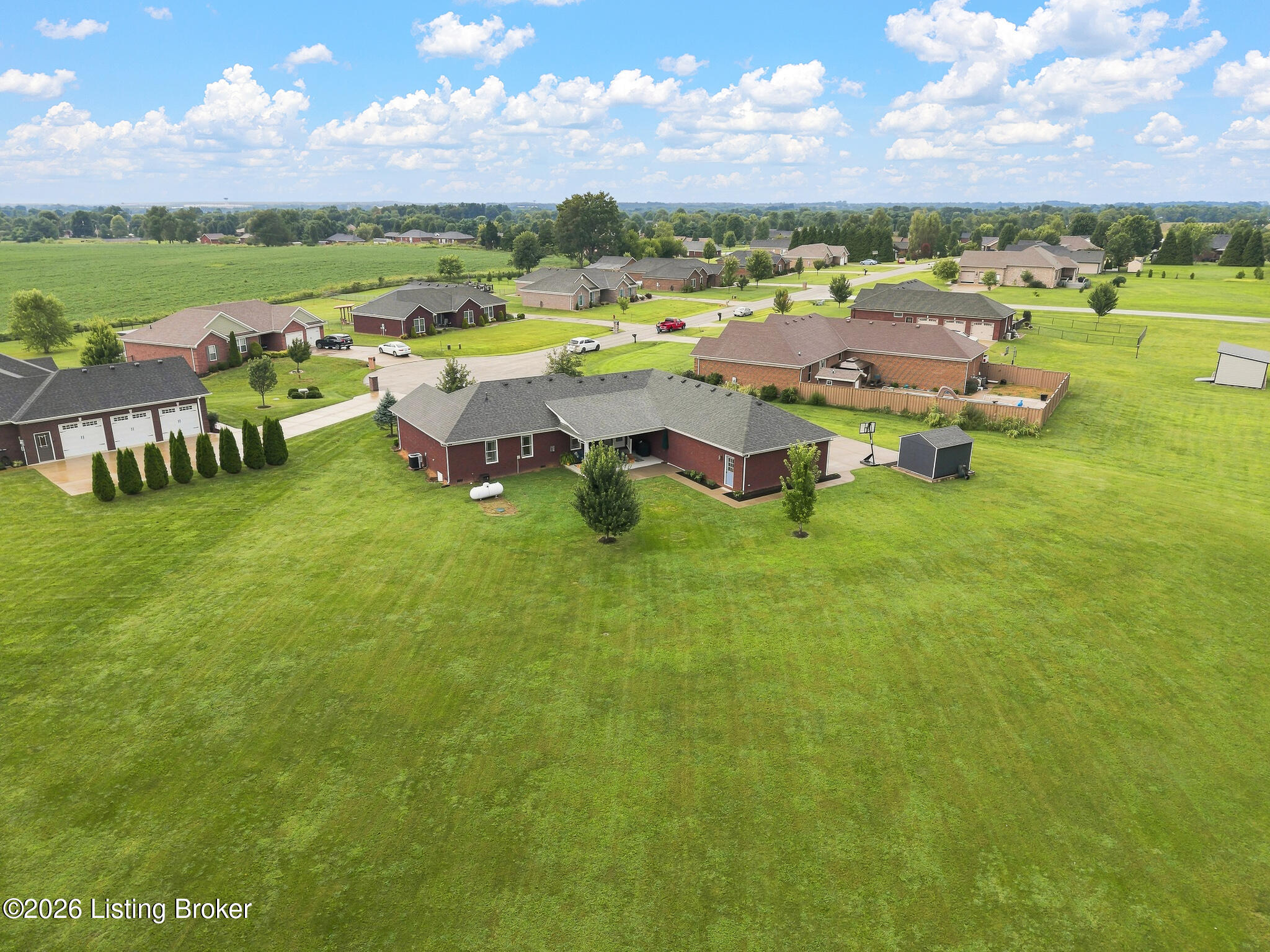 111 Presley Dr Property Photo 5
