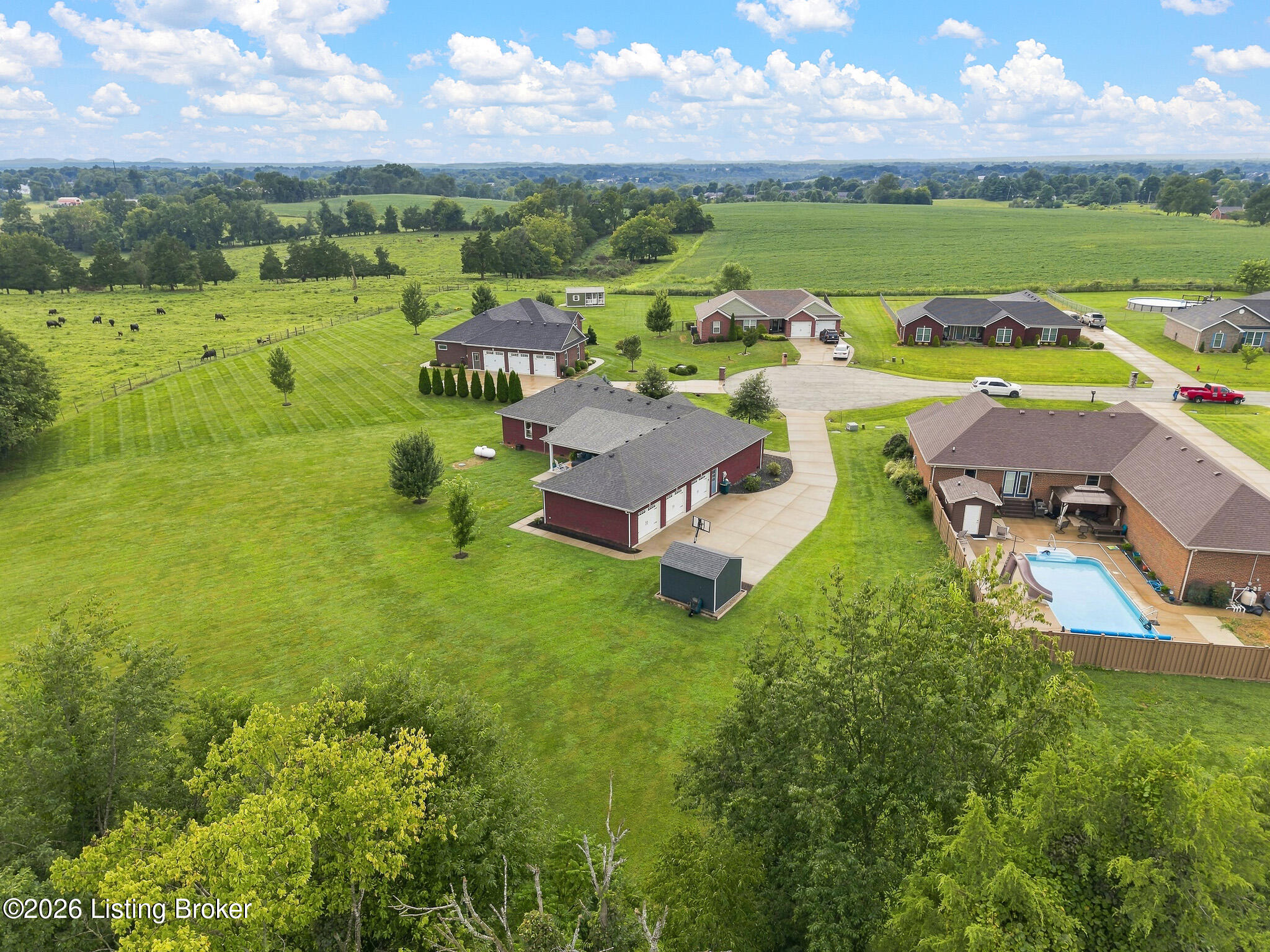 111 Presley Dr Property Photo 6