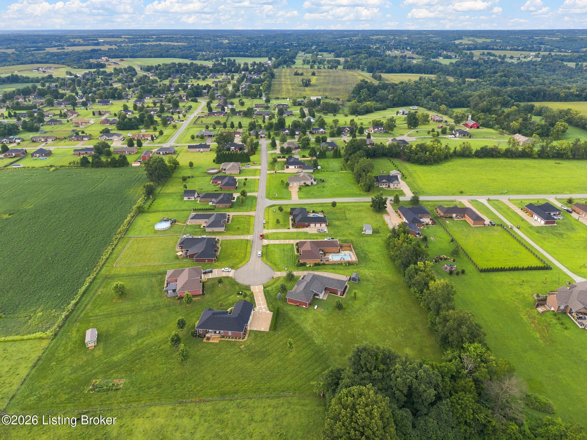 111 Presley Dr Property Photo 8