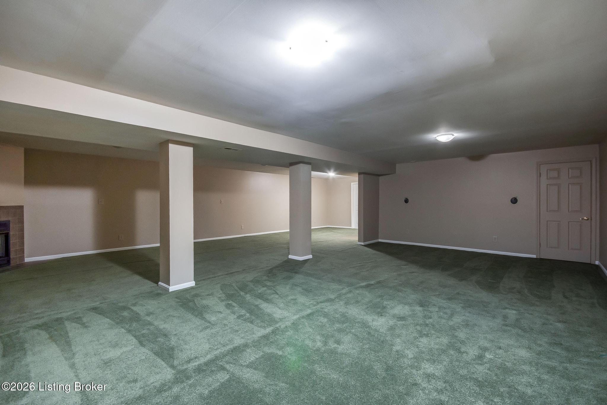 5902 Briscoe Ln Property Photo 13