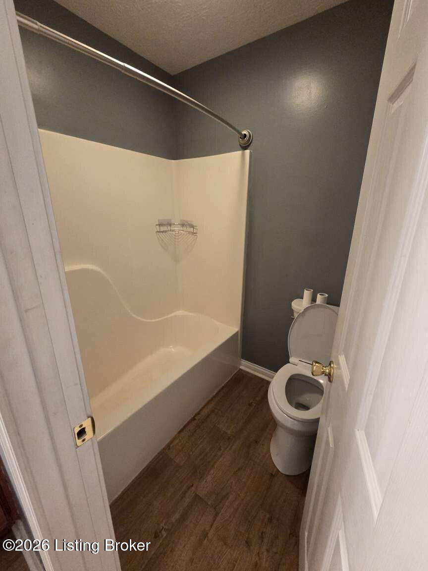 76 Tiffany Ave Property Photo 7