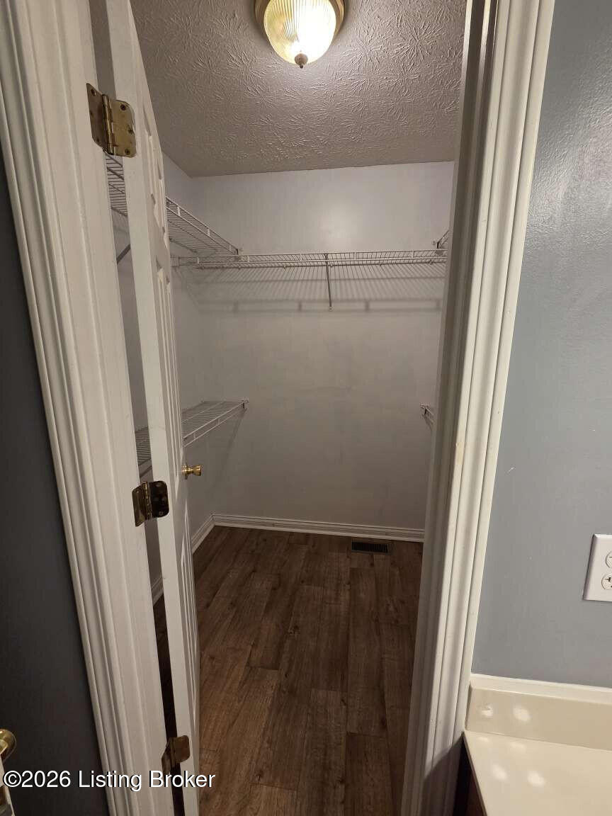 76 Tiffany Ave Property Photo 8