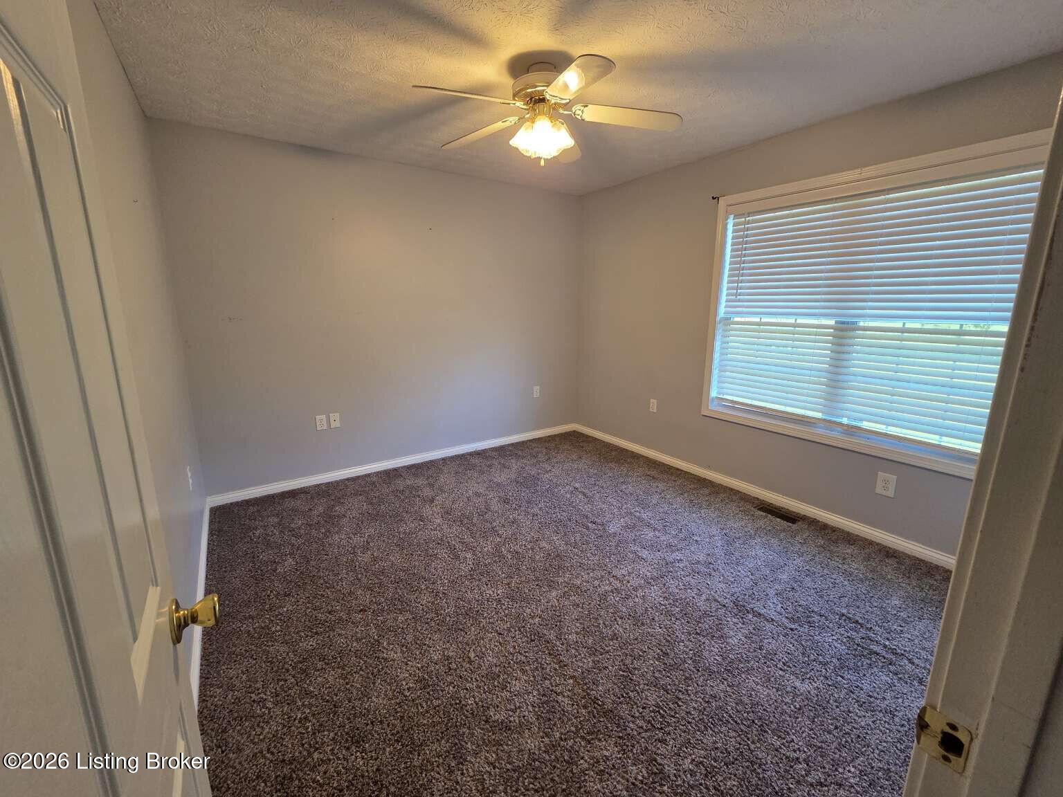 76 Tiffany Ave Property Photo 10