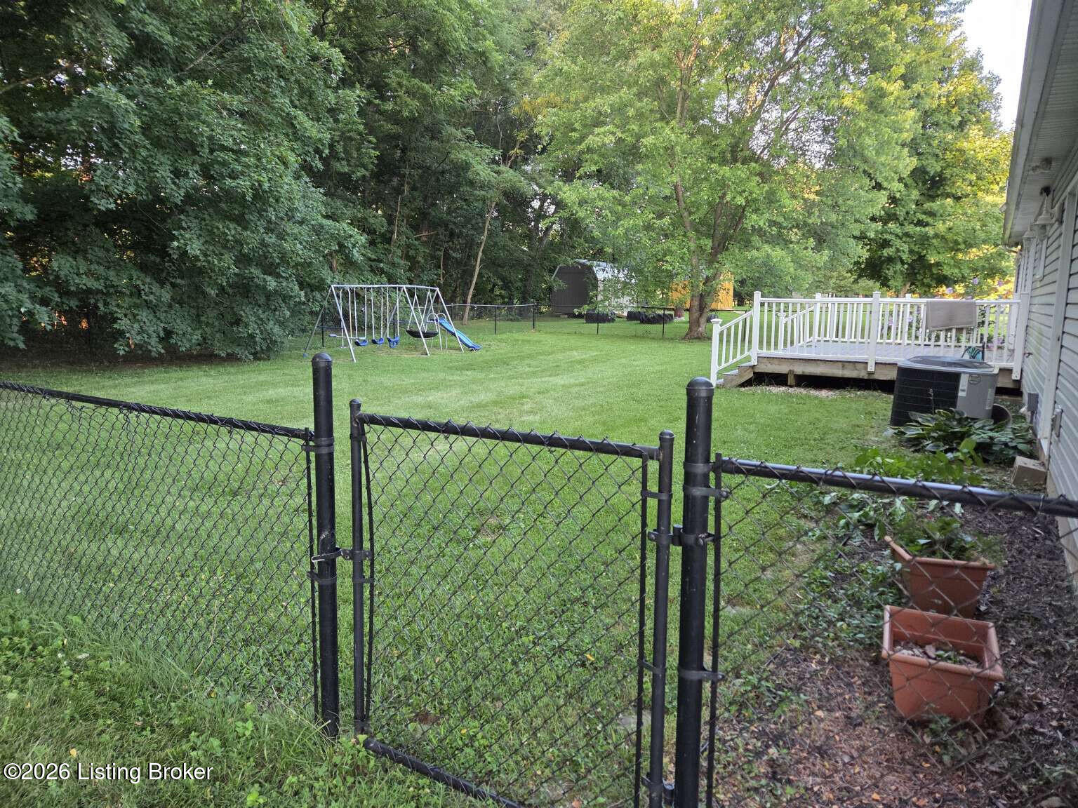 76 Tiffany Ave Property Photo 19