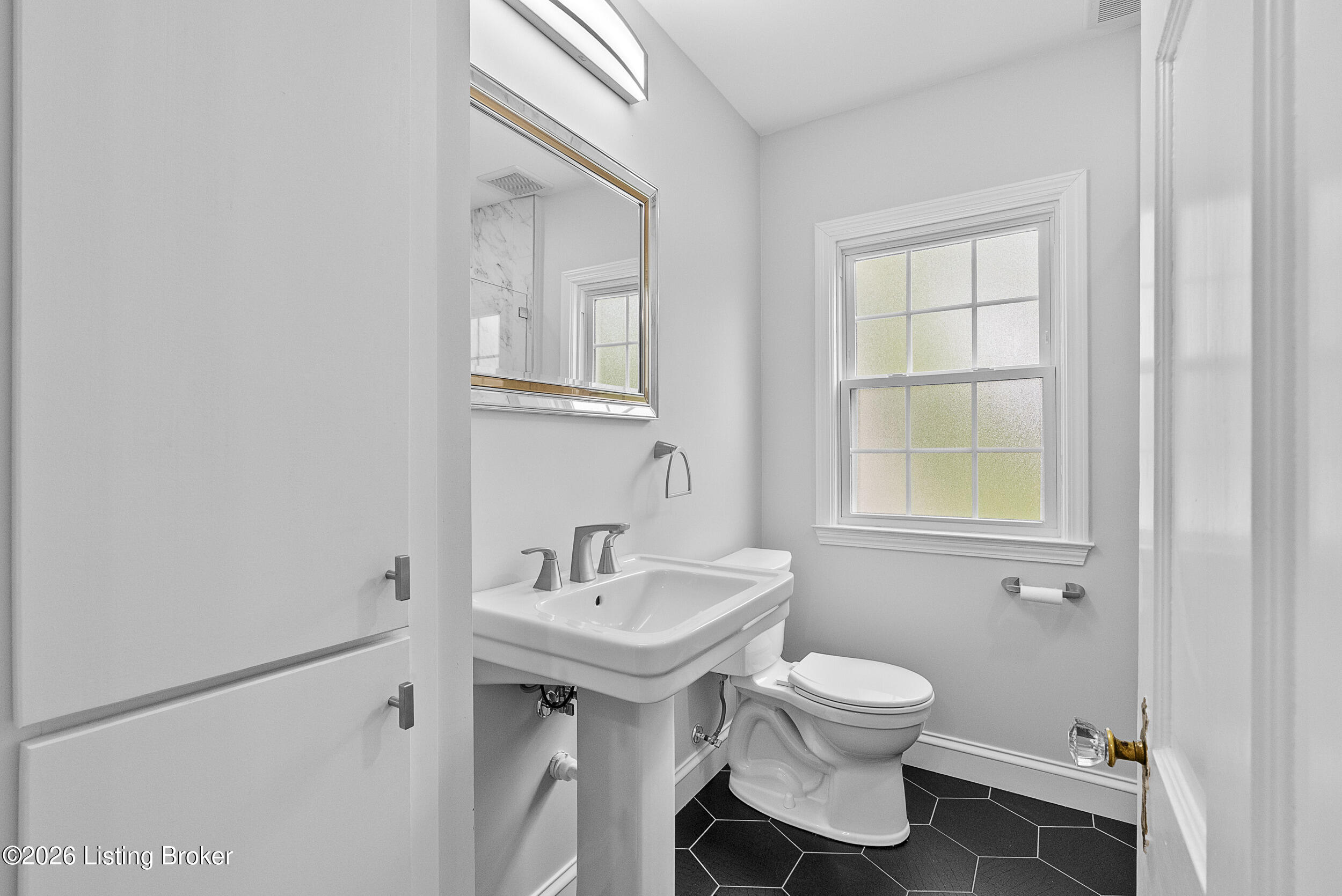 2323 Broadmeade Rd Property Photo 18
