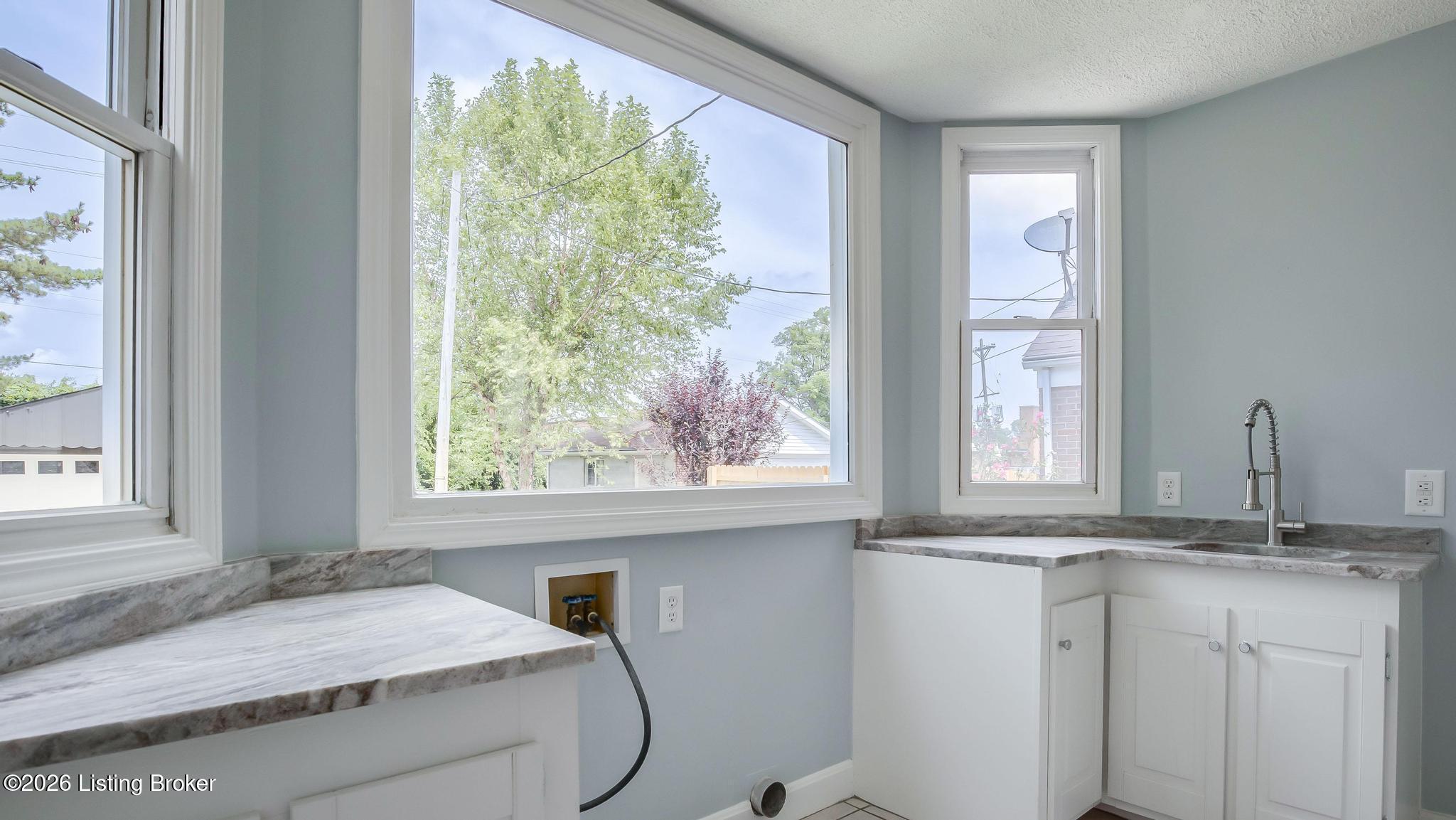 5712 Southern Pkwy Property Photo 25