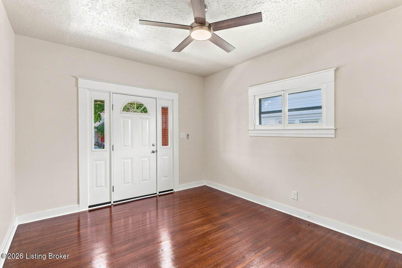 719 Camden Ave Property Photo 6