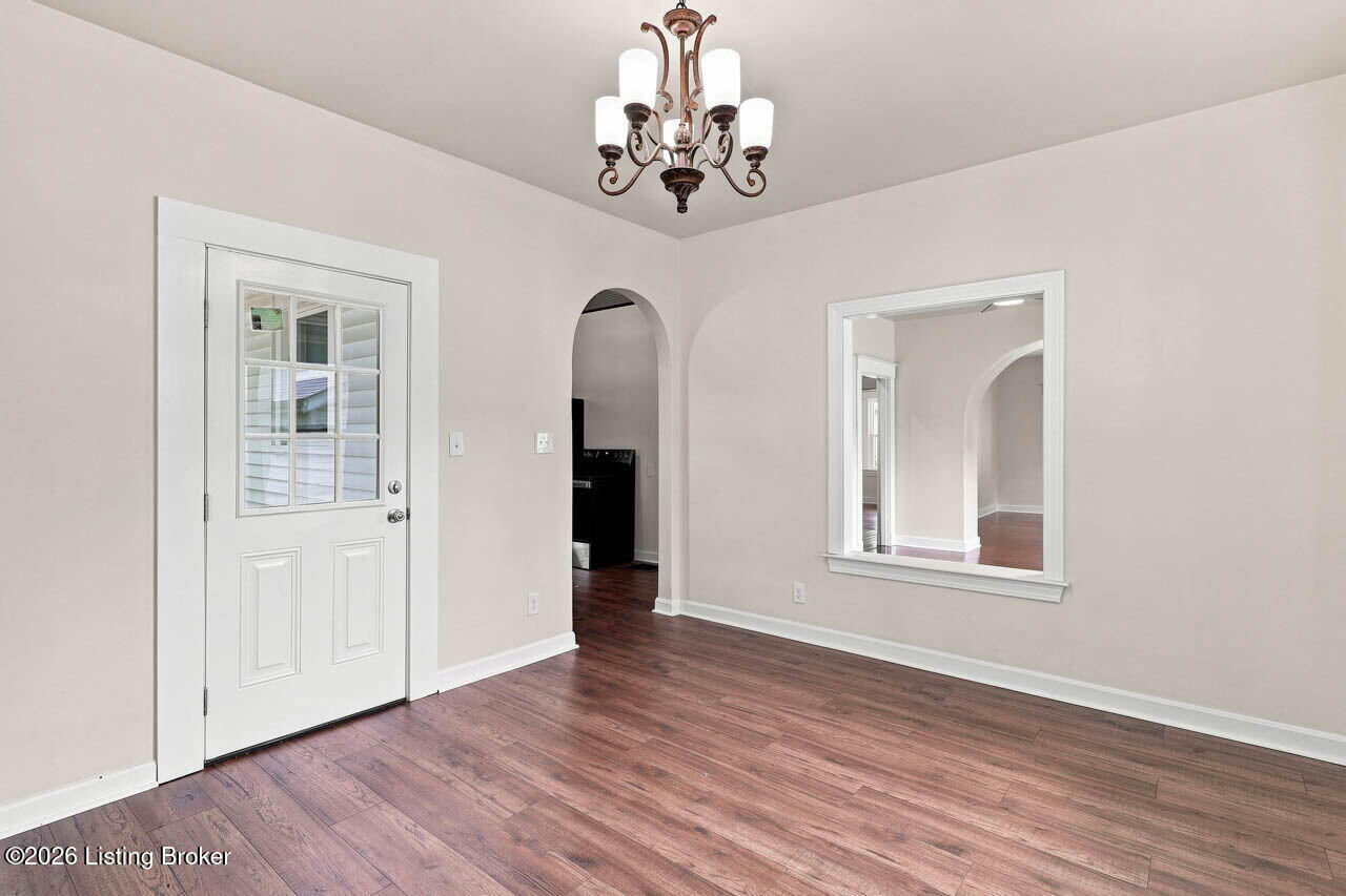 719 Camden Ave Property Photo 13