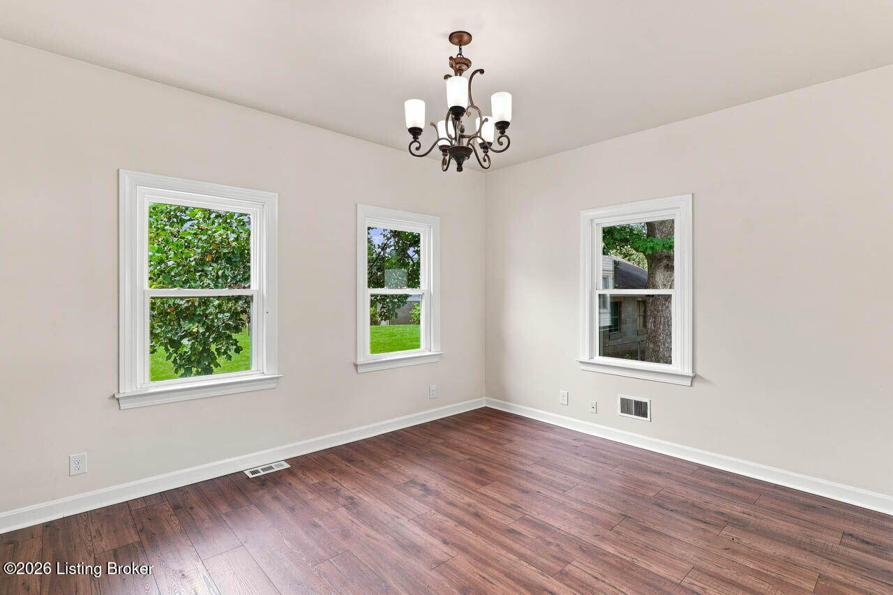 719 Camden Ave Property Photo 14