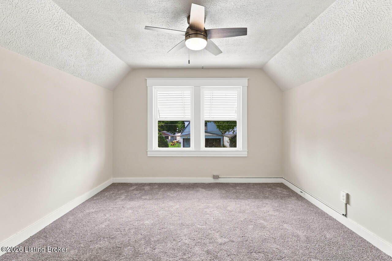 719 Camden Ave Property Photo 24