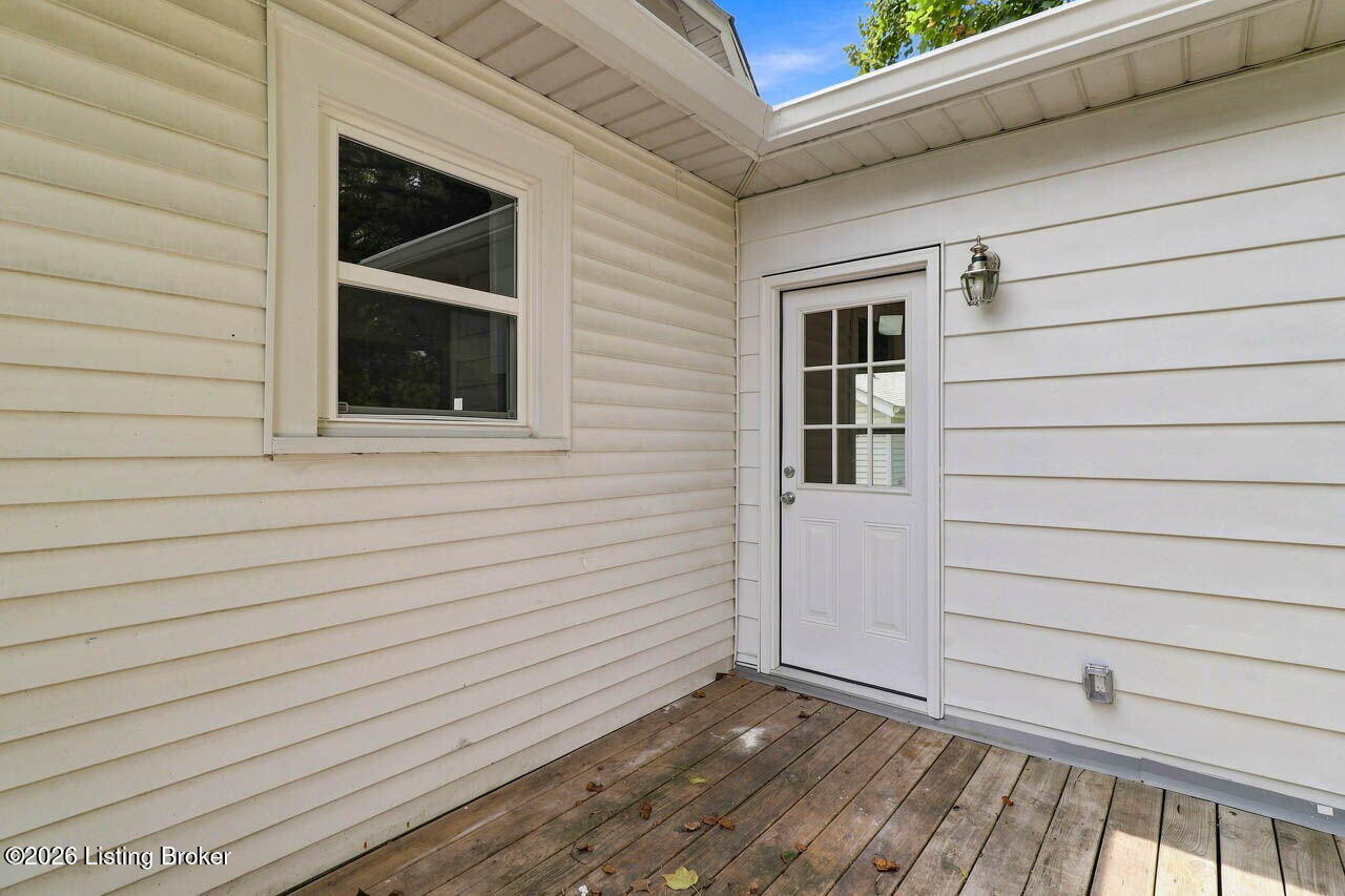 719 Camden Ave Property Photo 32