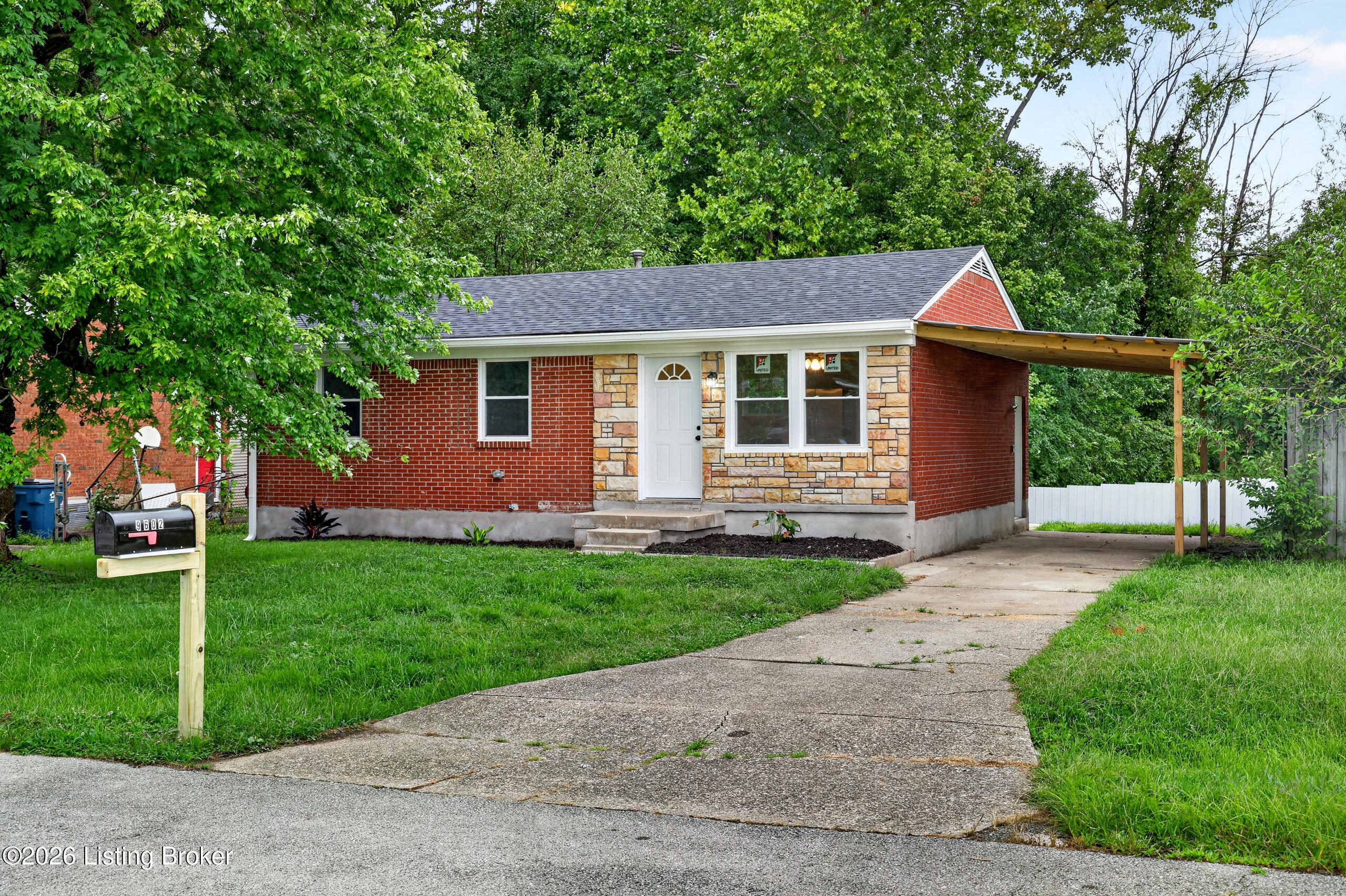 9602 Pembury Ct Property Photo 1