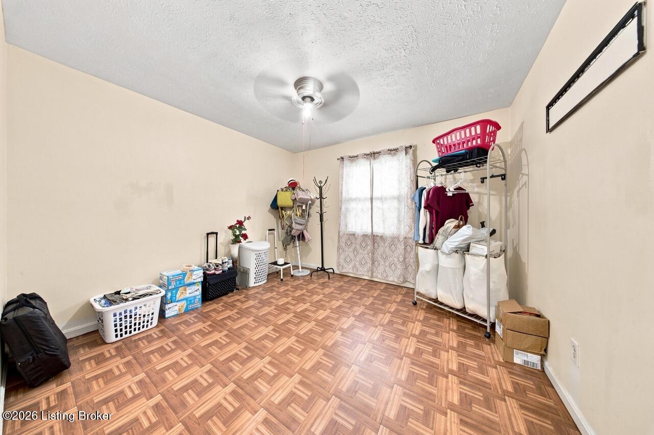 1002 Andle Ct Property Photo 19