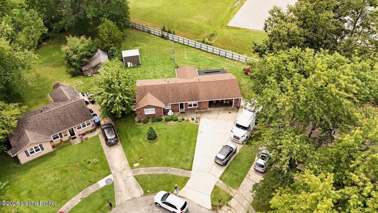 1002 Andle Ct Property Photo 29