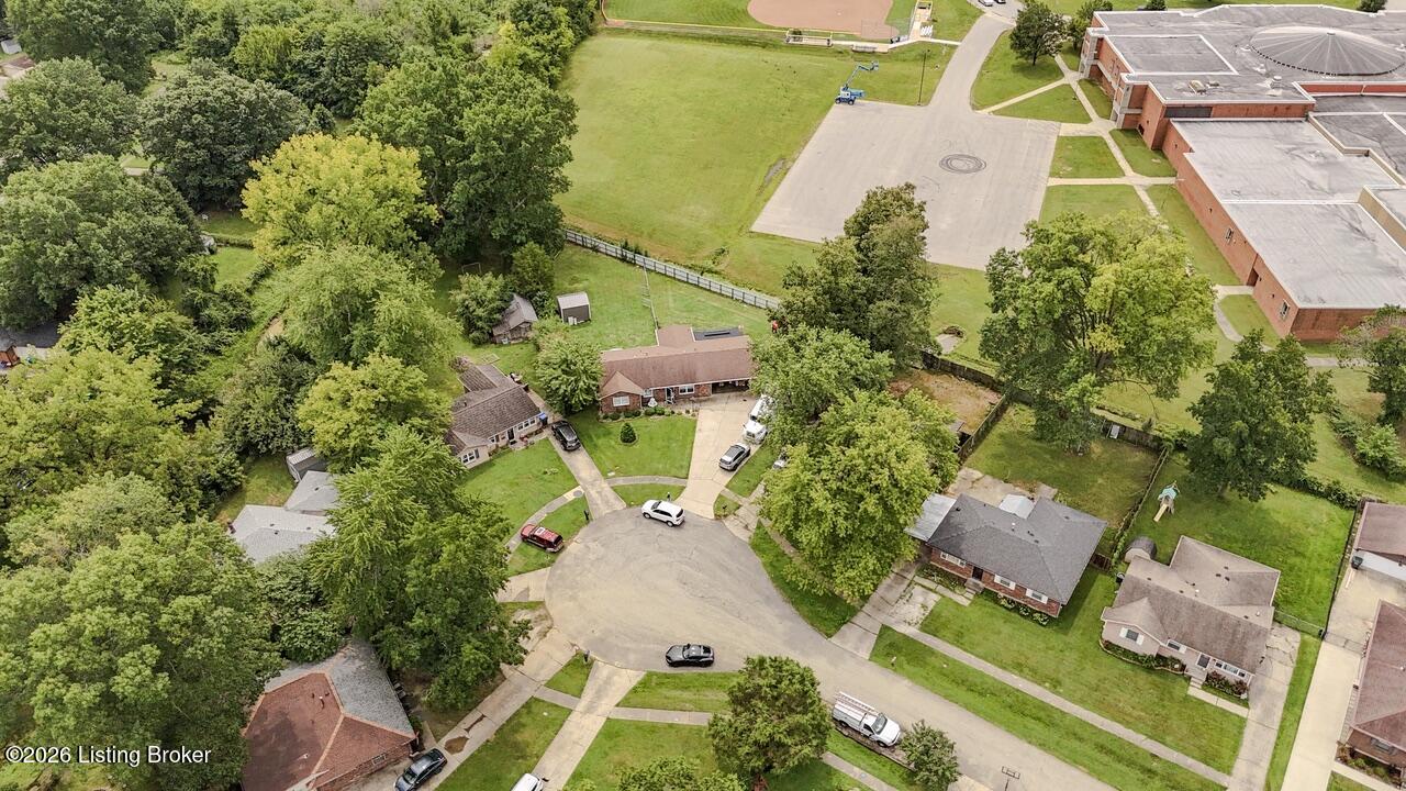 1002 Andle Ct Property Photo 30