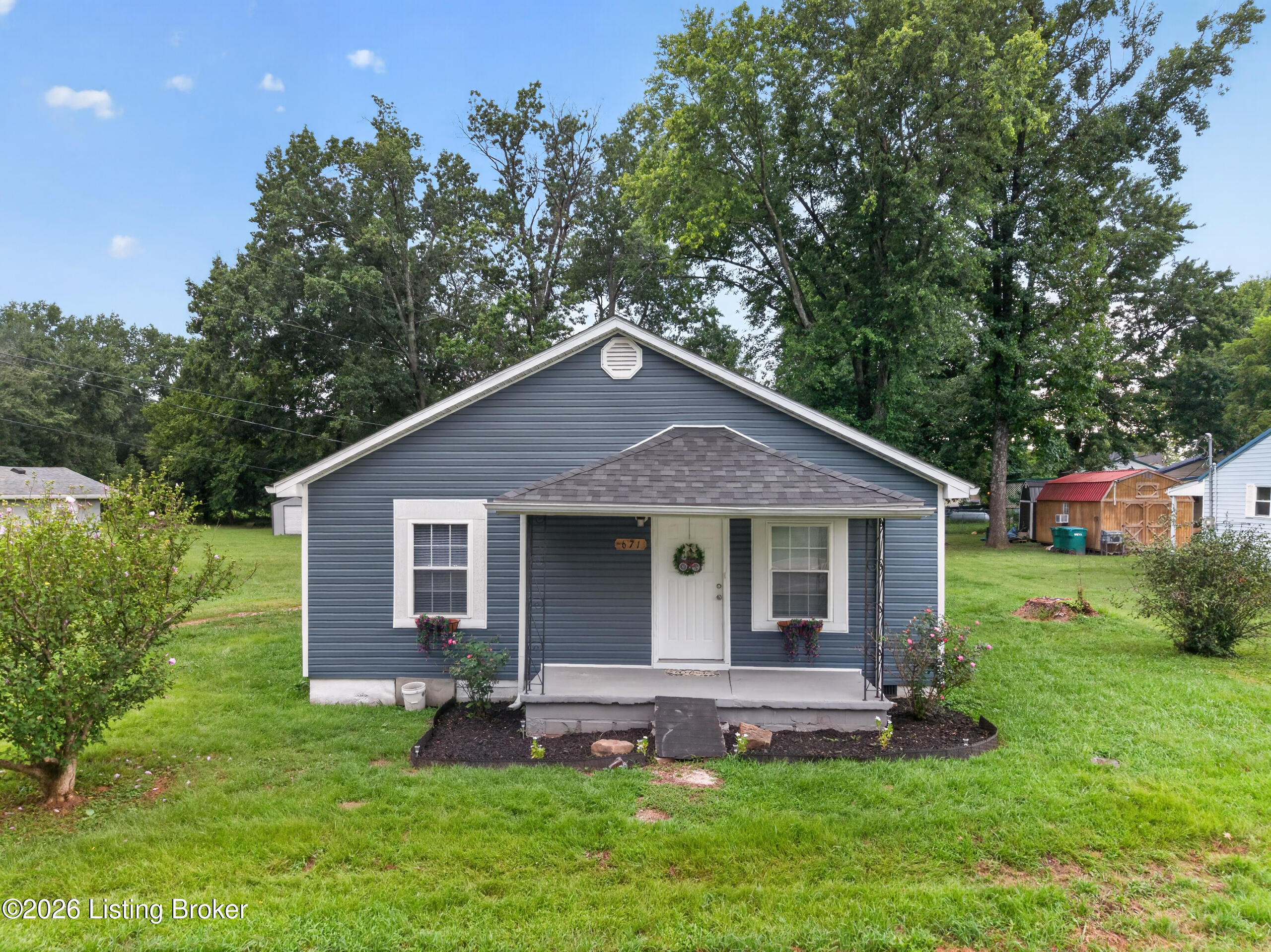 671 Main St Property Photo 26