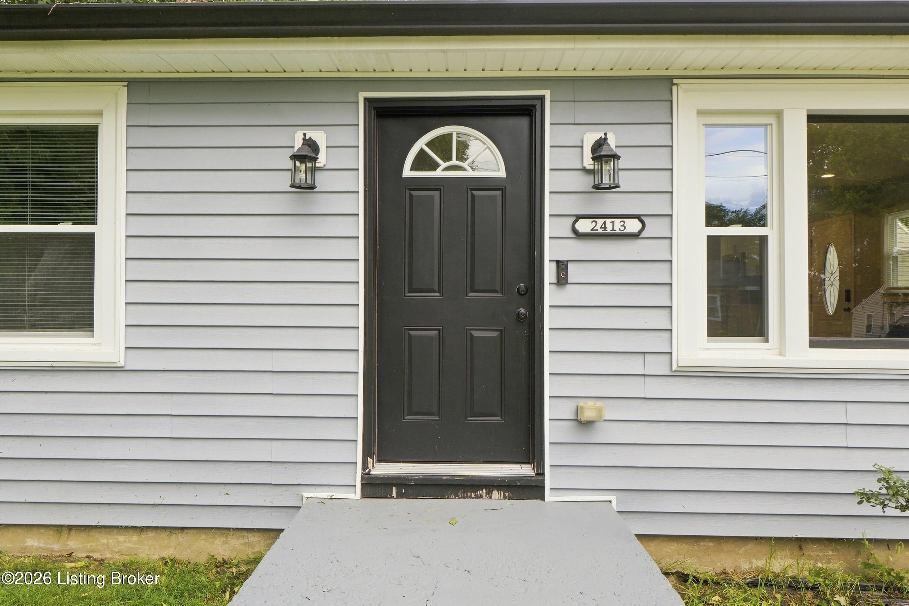 2413 Elmore St Property Photo 4