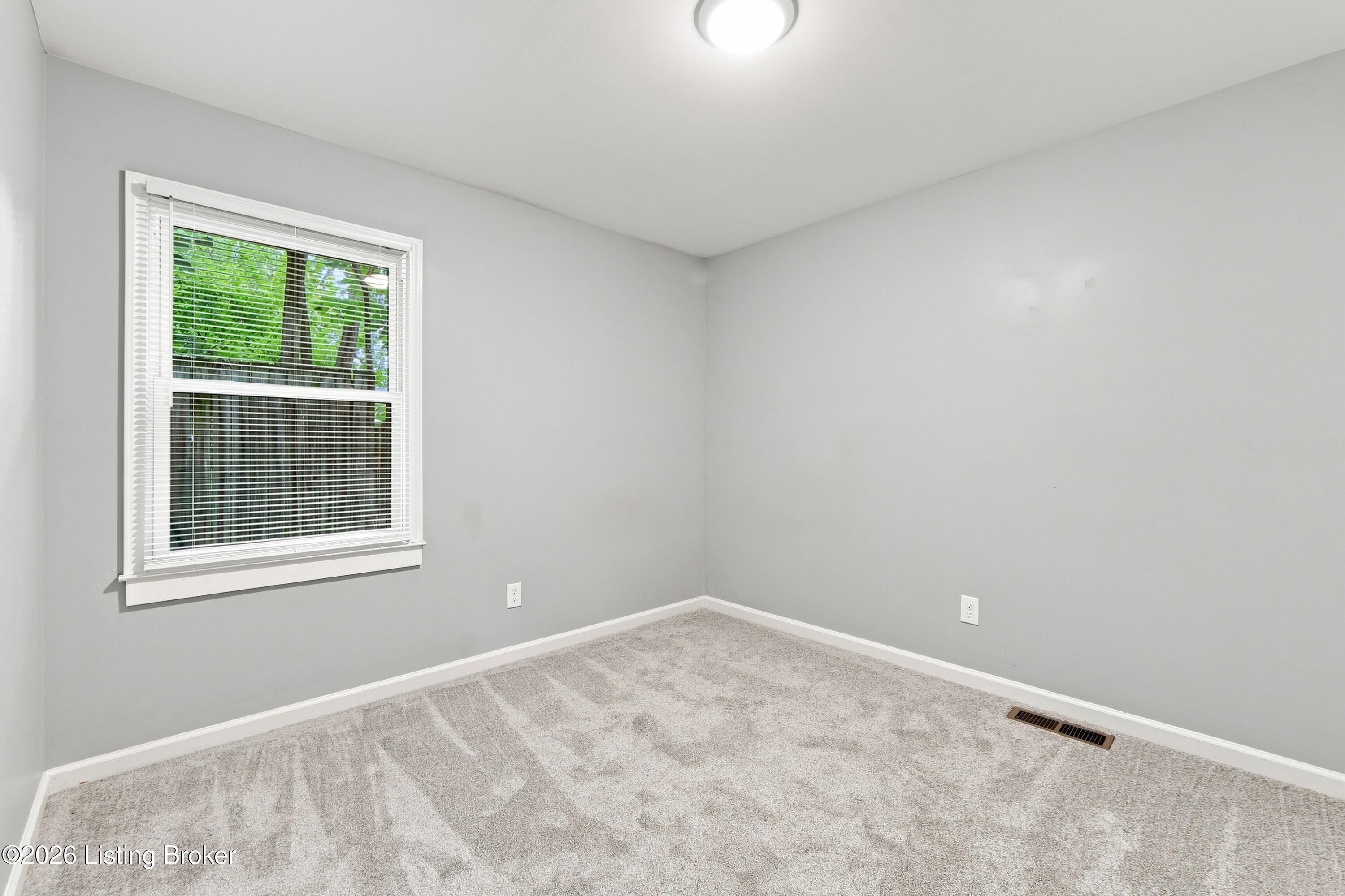 2413 Elmore St Property Photo 26
